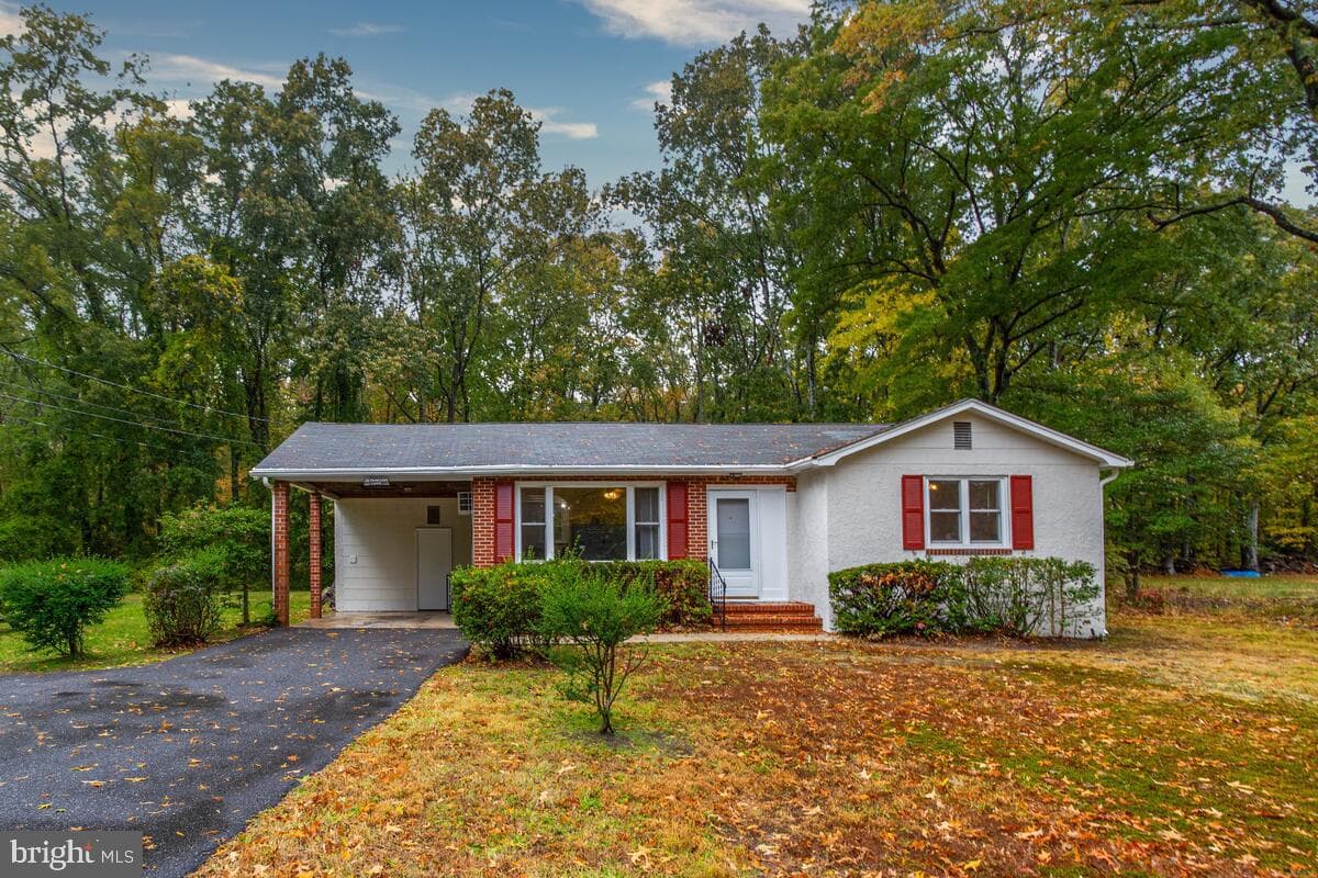 1460 Cedarhurst Road photo 2