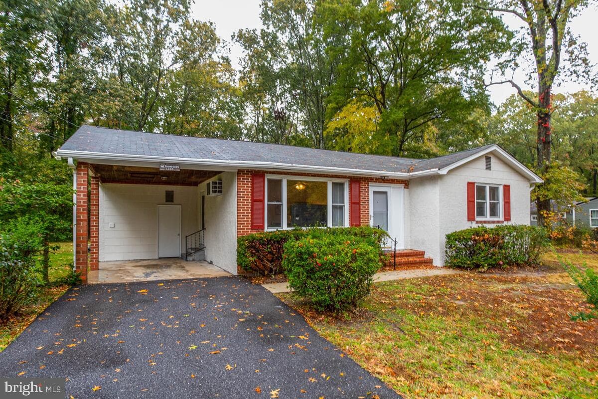 1460 Cedarhurst Road photo 4