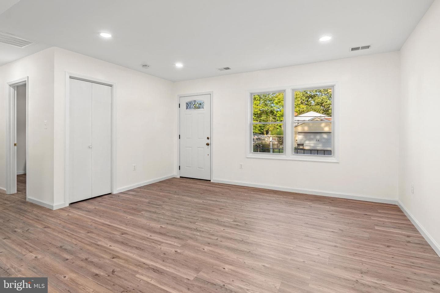4738 Idlewilde Road photo 7