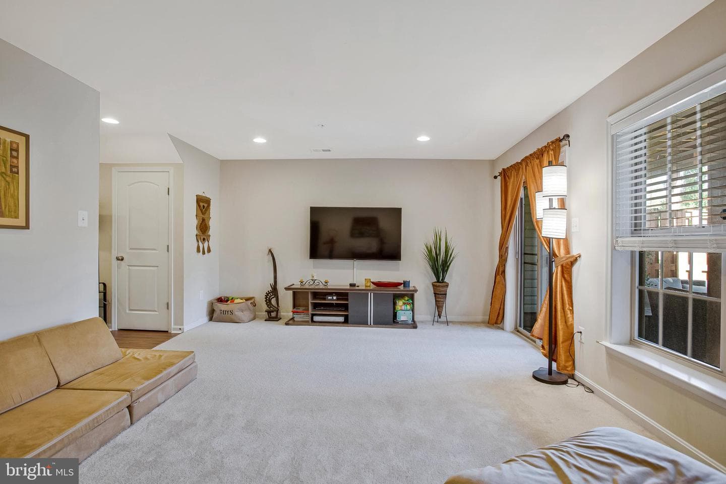 1184 Carinoso Circle photo 8