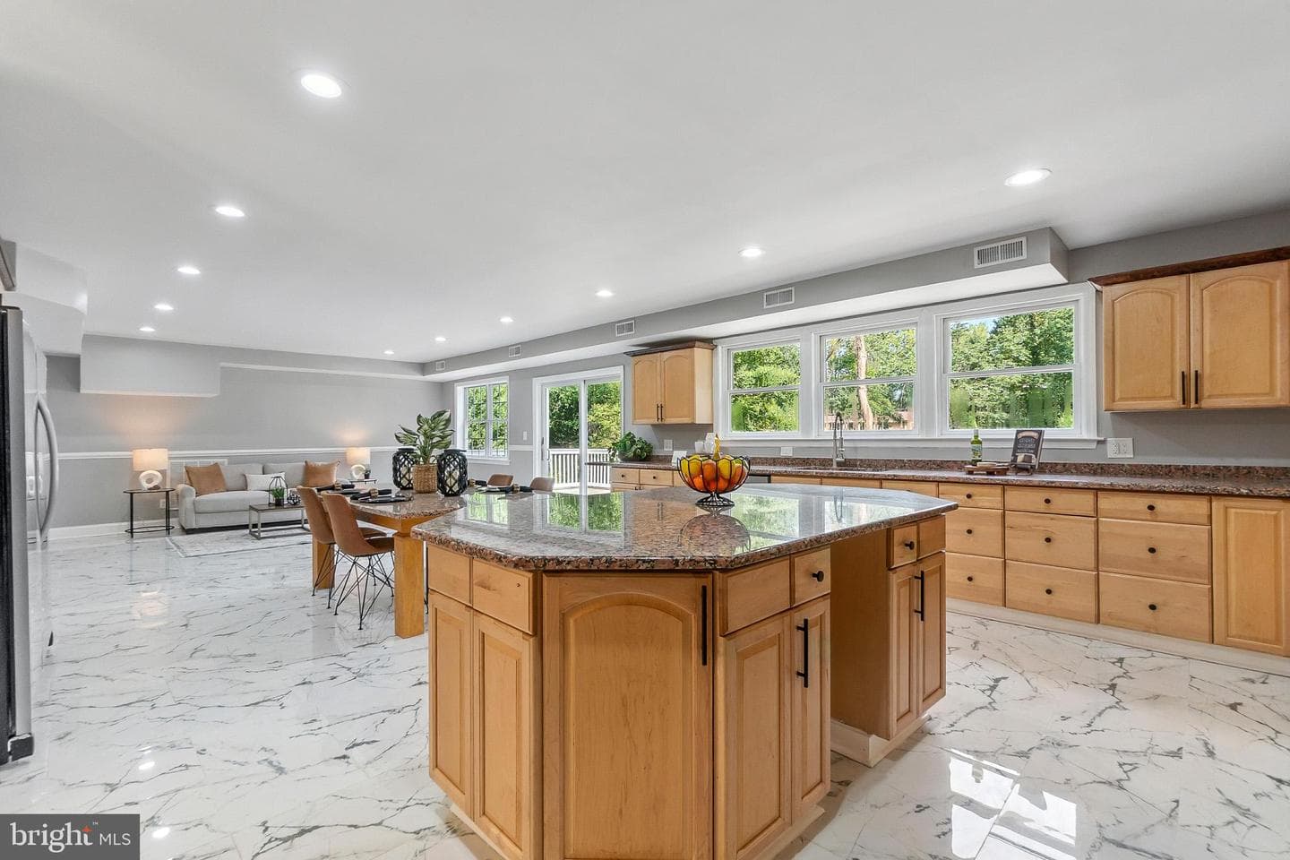 522 Epping Forest Road photo 31