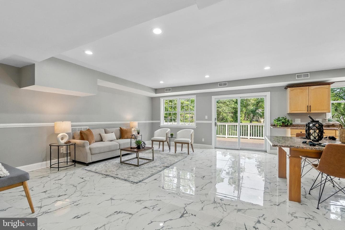 522 Epping Forest Road photo 38
