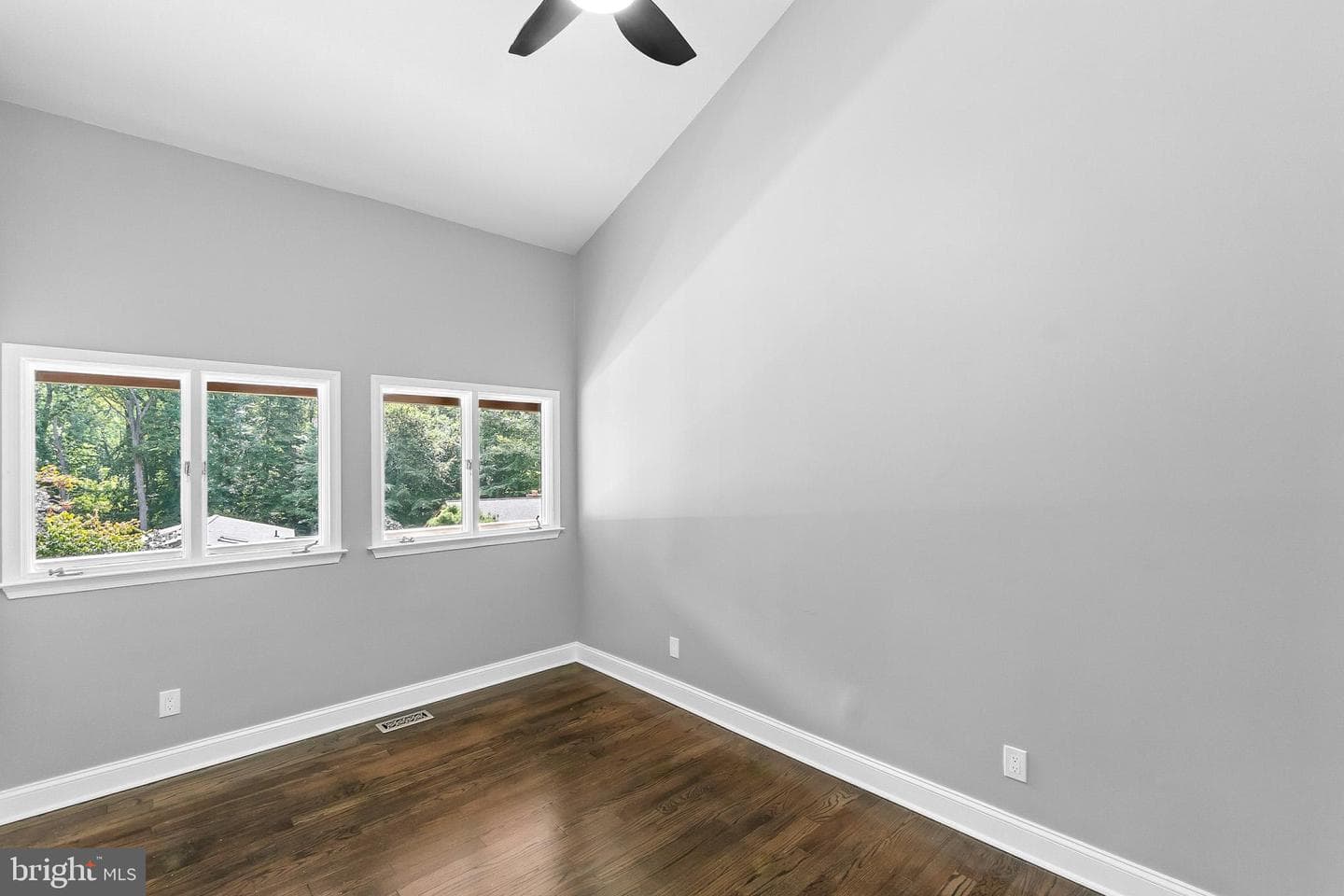 522 Epping Forest Road photo 46