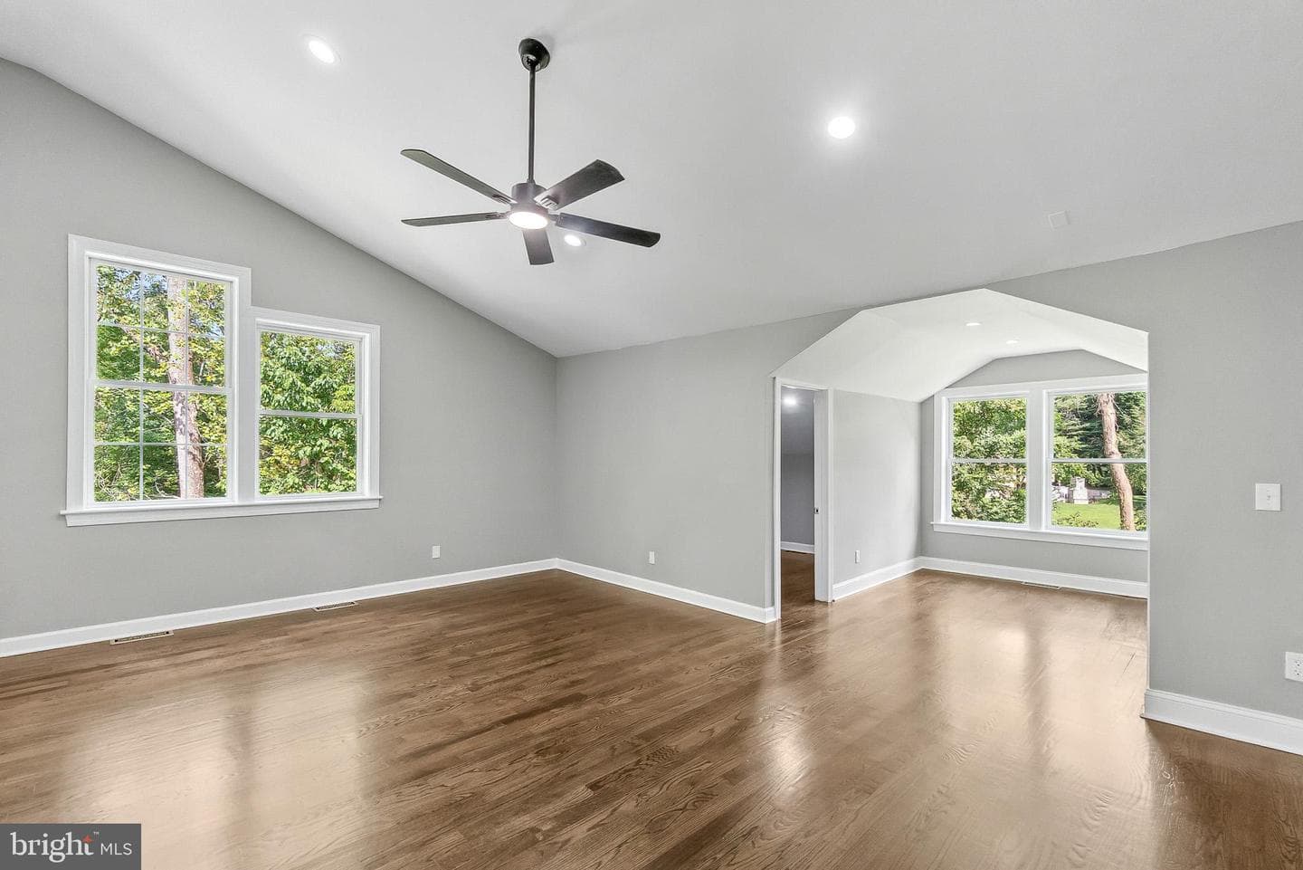 522 Epping Forest Road photo 64