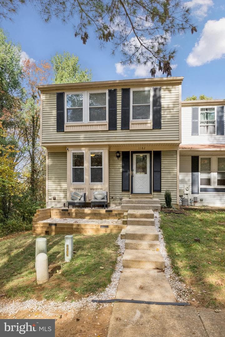 1182 Palmwood Court photo 4