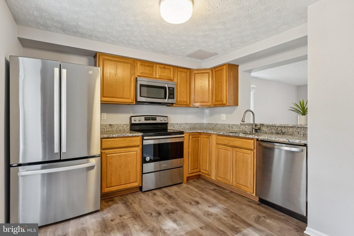 1182 Palmwood Court photo 6