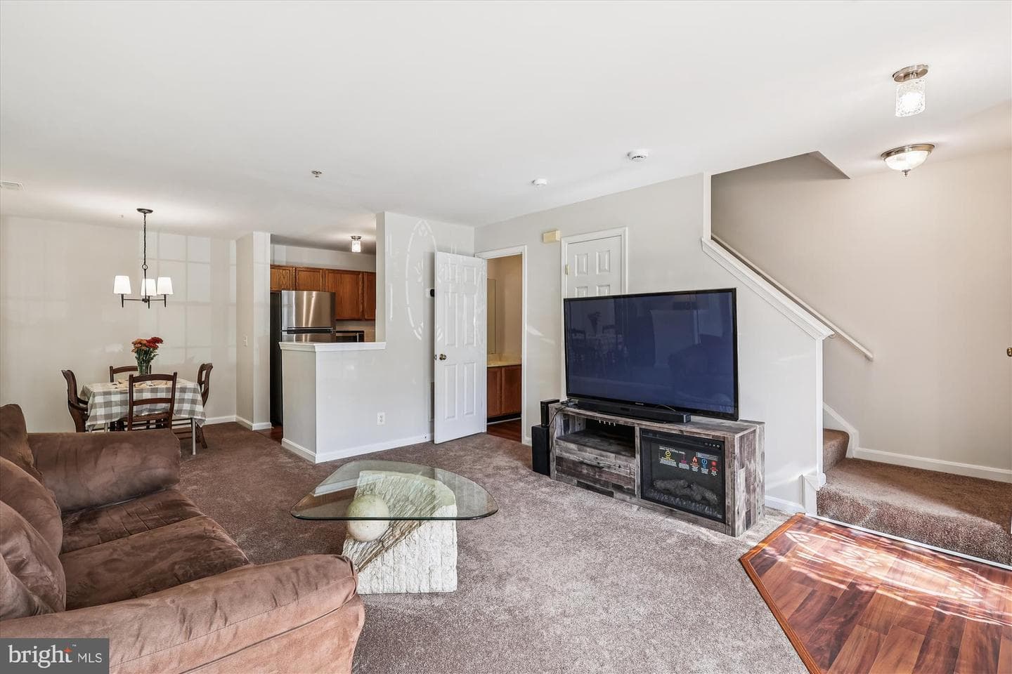 618 Sprite Way photo 5