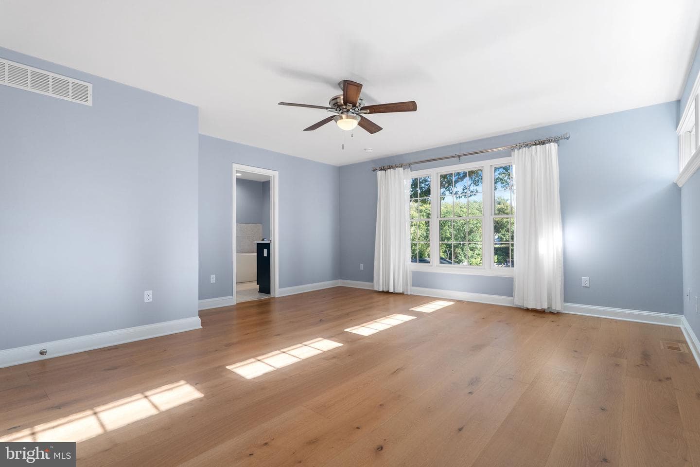 975 Phillips Drive photo 36