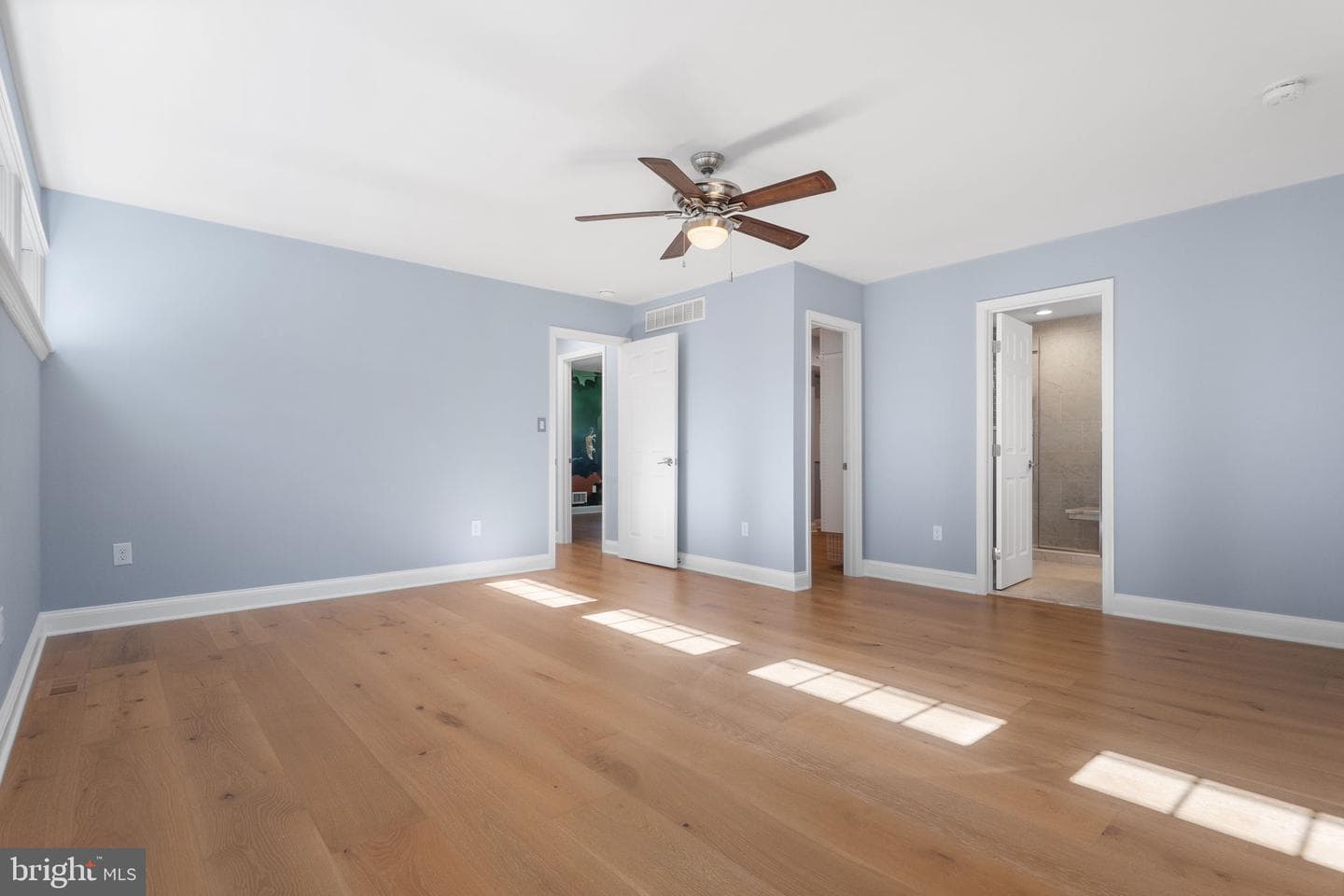 975 Phillips Drive photo 37