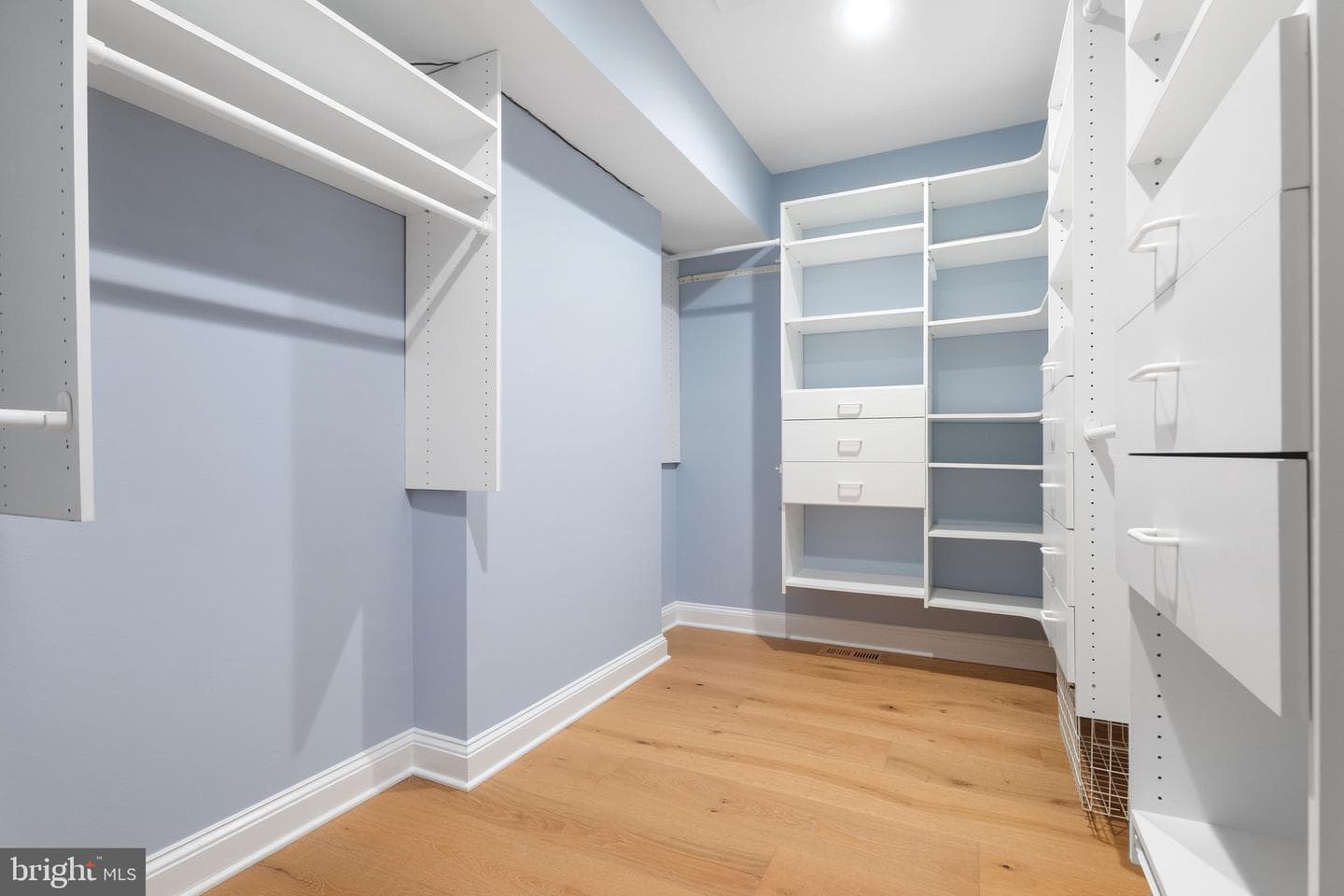 975 Phillips Drive photo 39