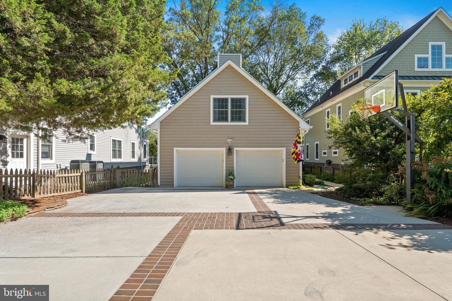 975 Phillips Drive photo 58