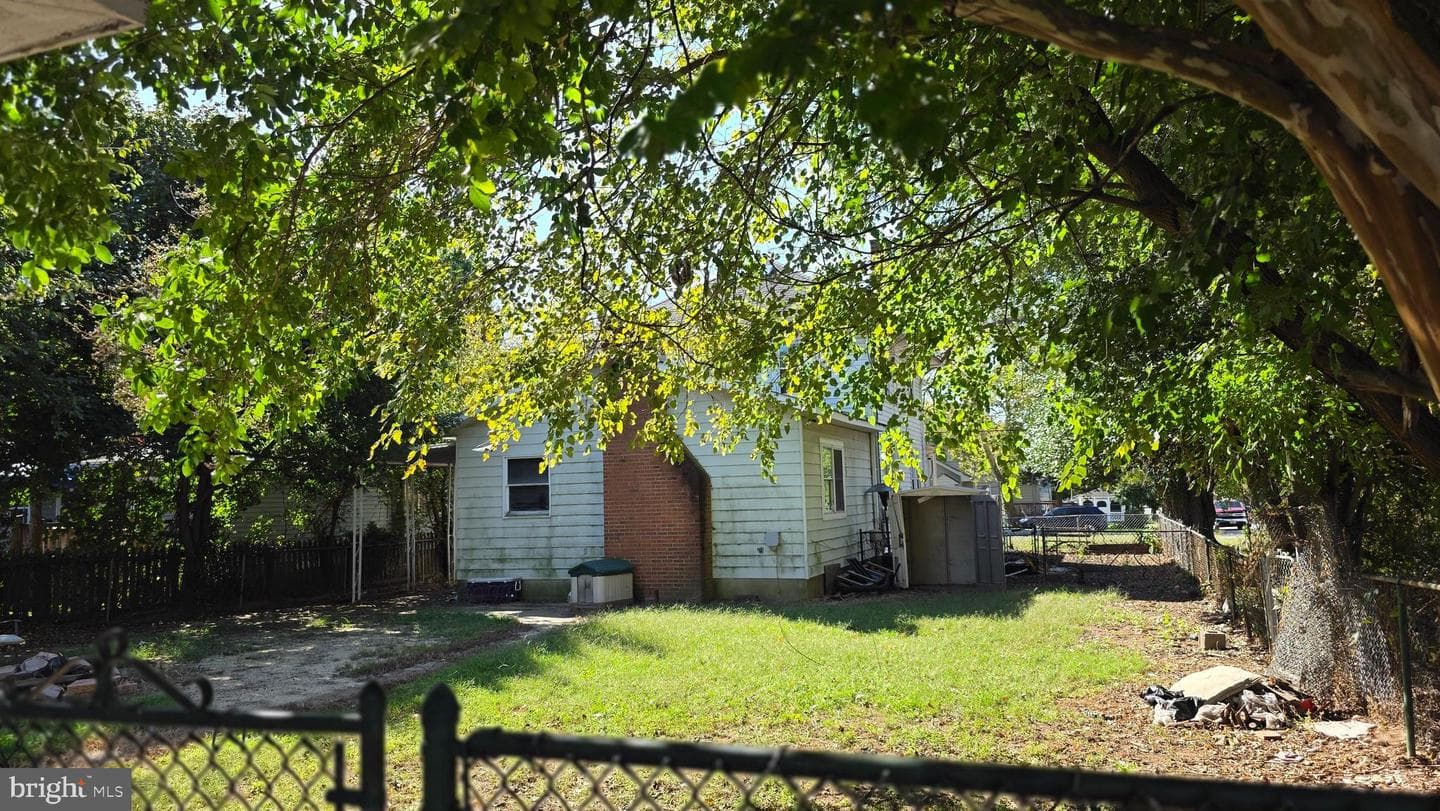 100 3rd SE Avenue photo 3