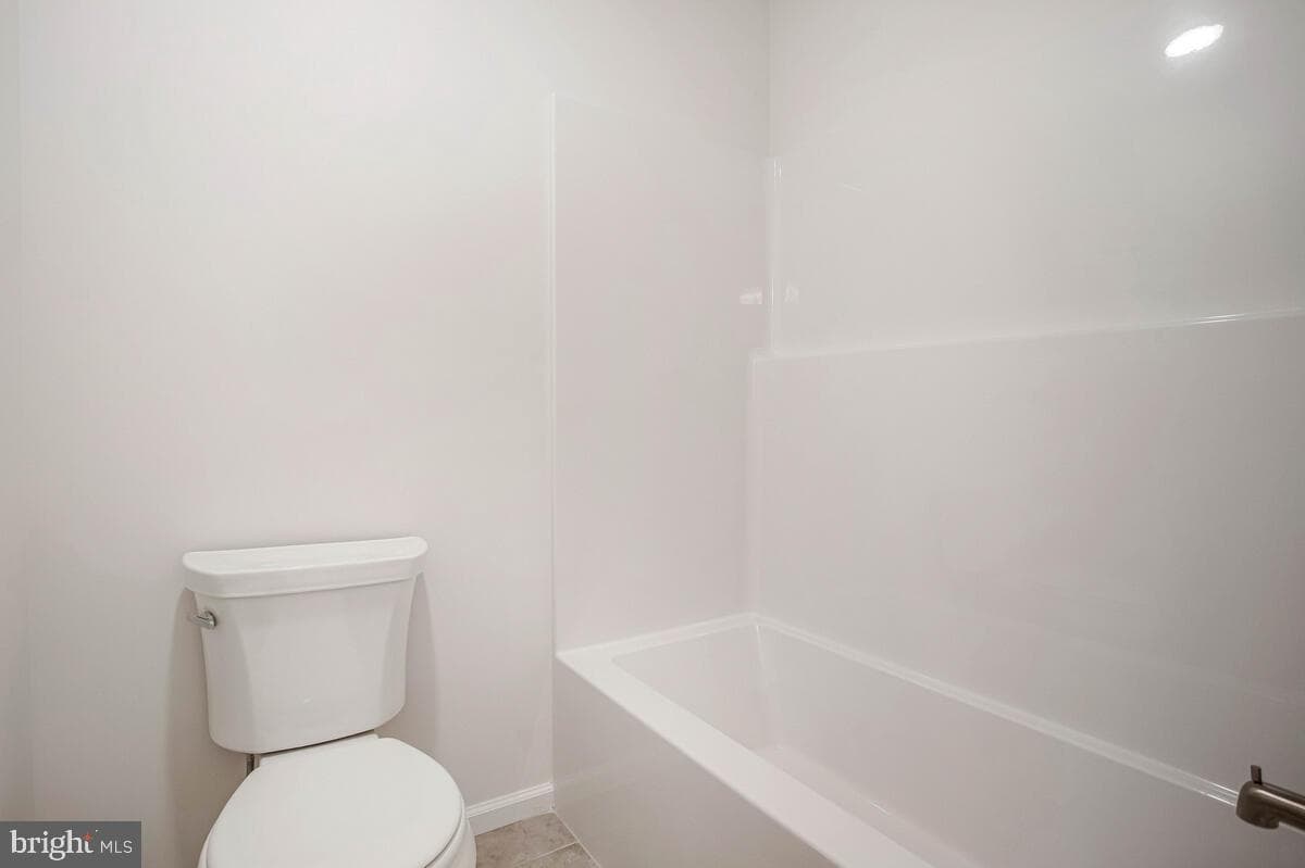 404 Warwick photo 26