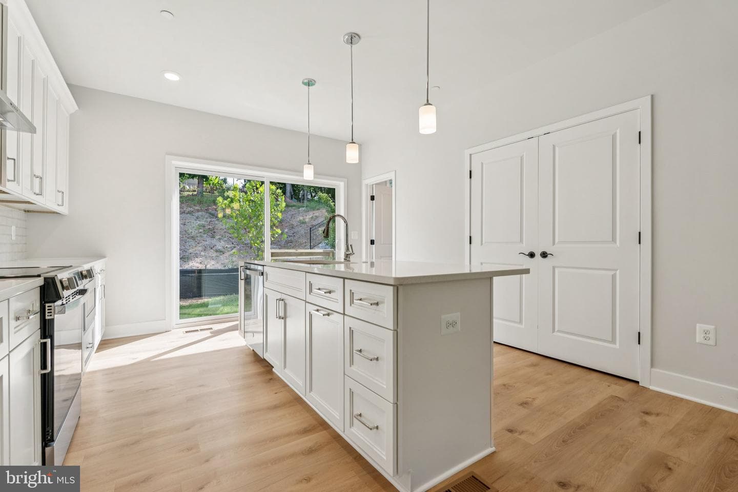 2075 Old Admiral Court photo 11