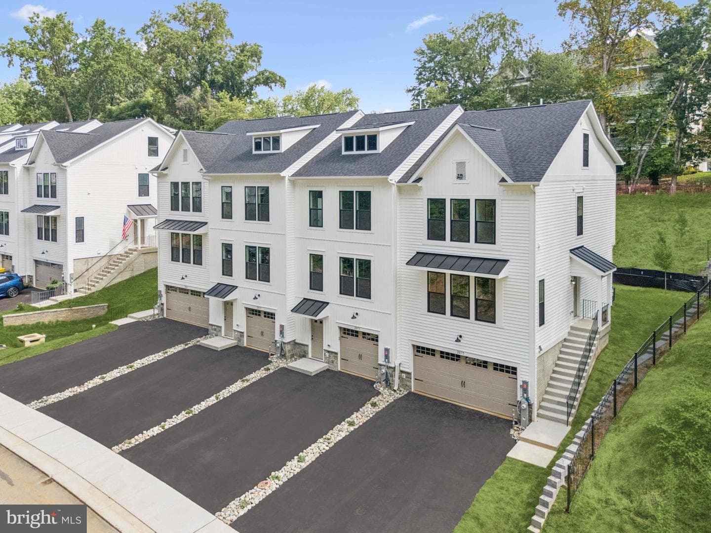 2075 Old Admiral Court photo 2