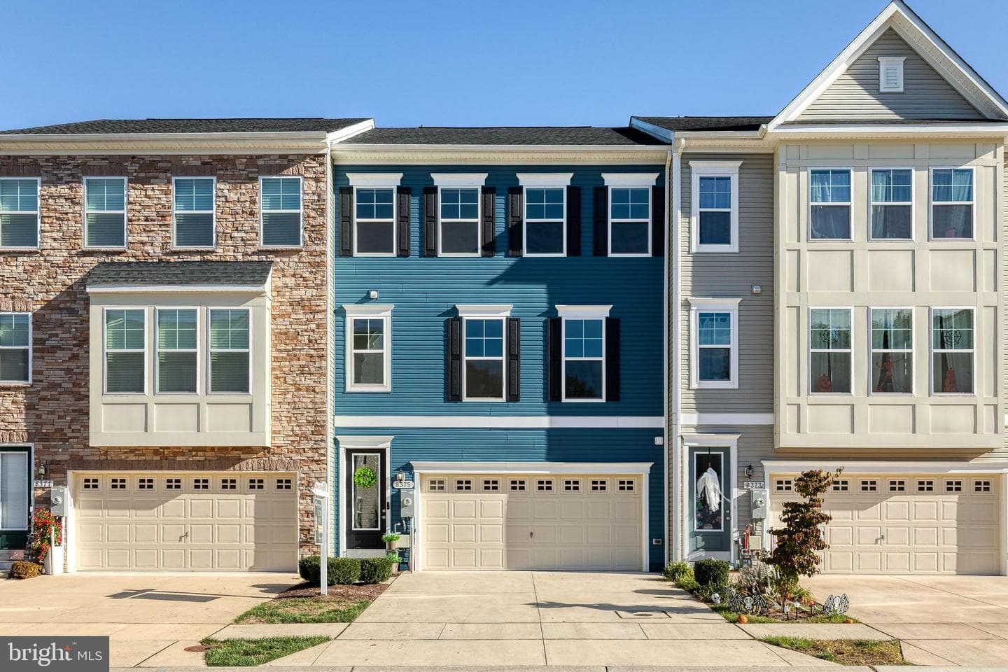 8375 Amber Beacon Circle photo 1