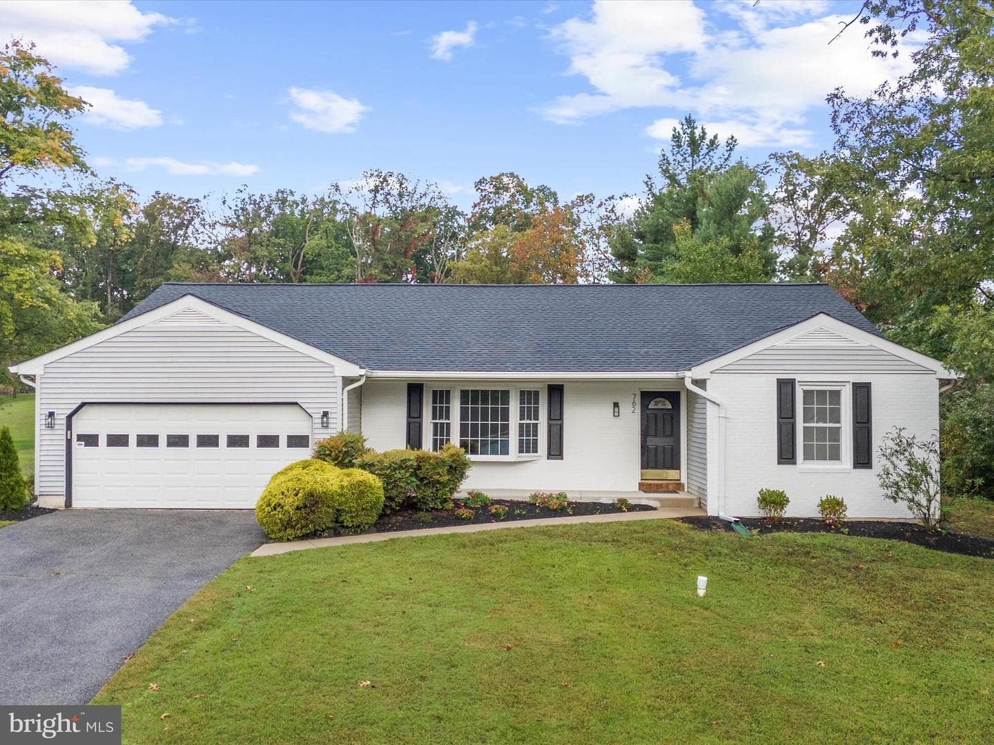 762 Cougar Drive photo 2