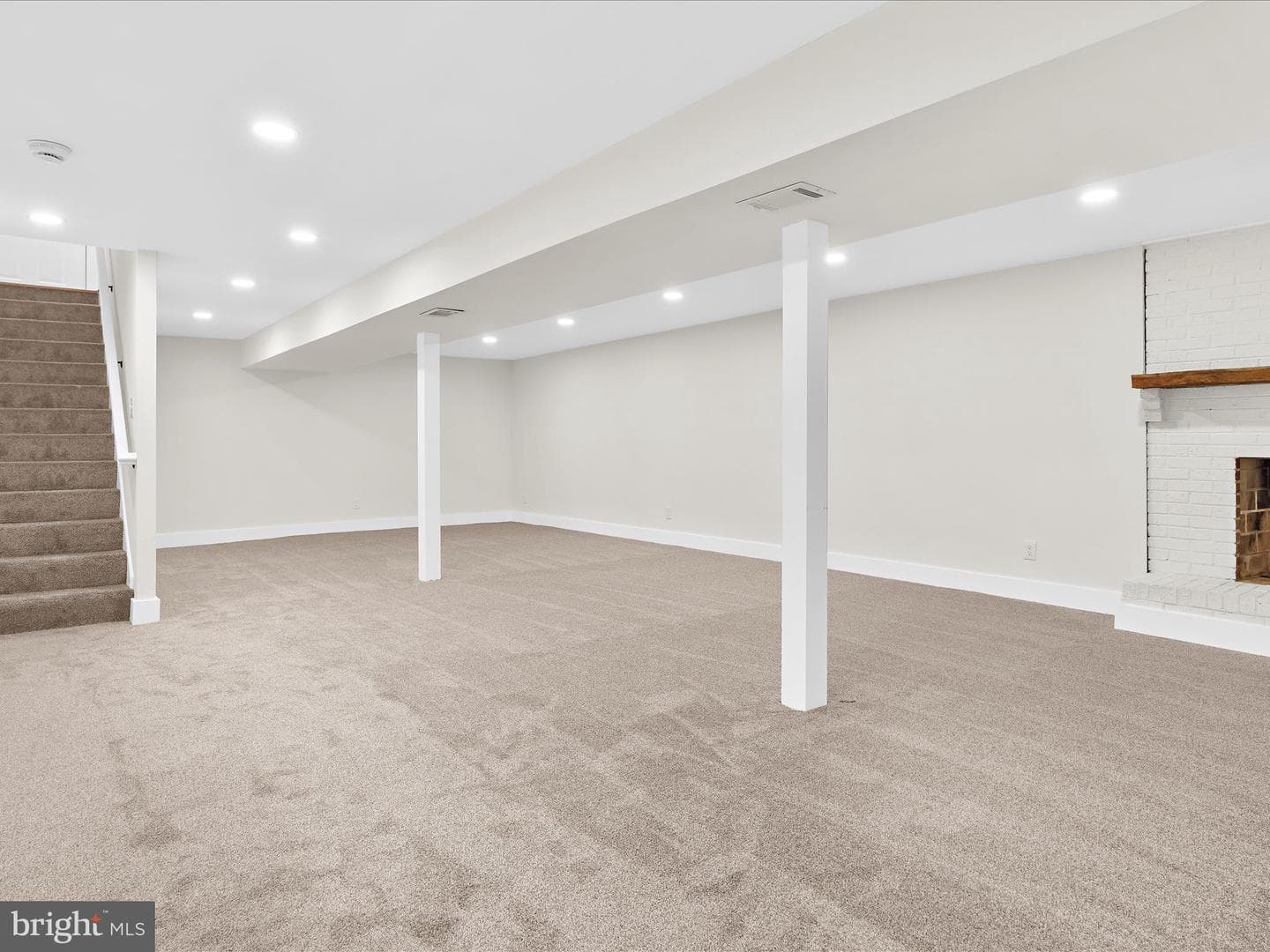 762 Cougar Drive photo 29