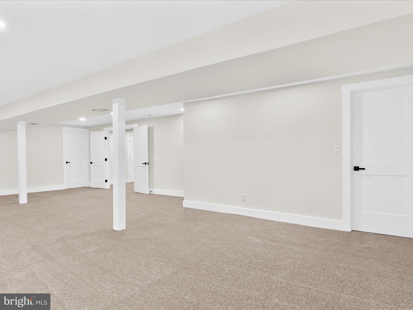 762 Cougar Drive photo 30