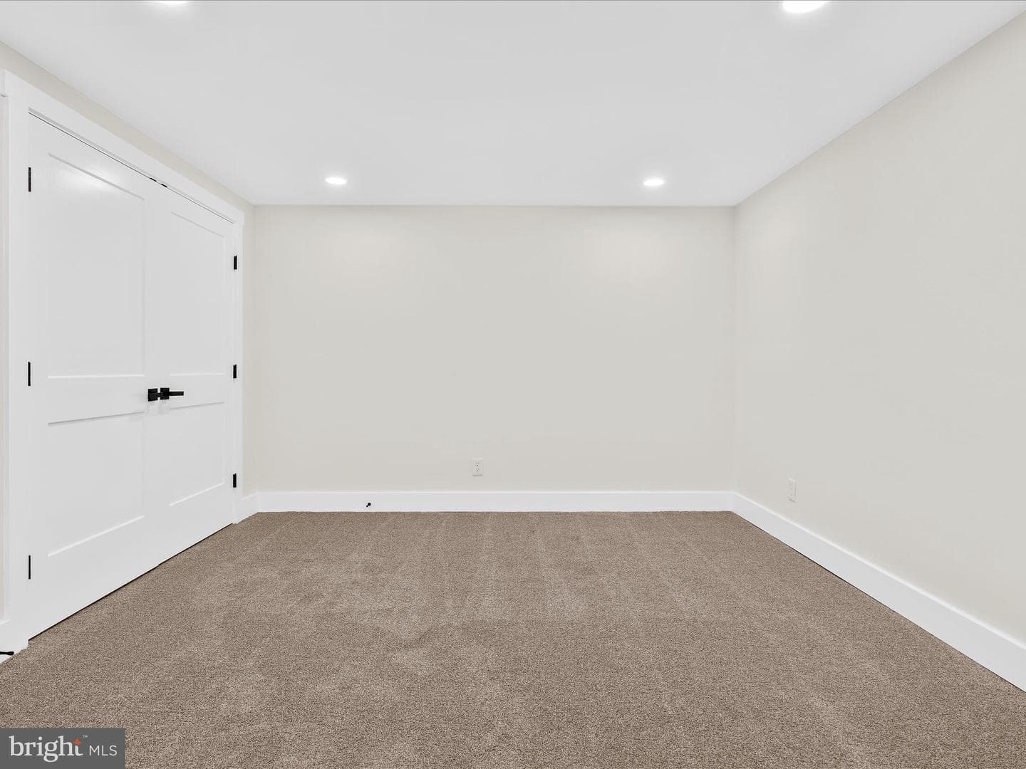 762 Cougar Drive photo 31