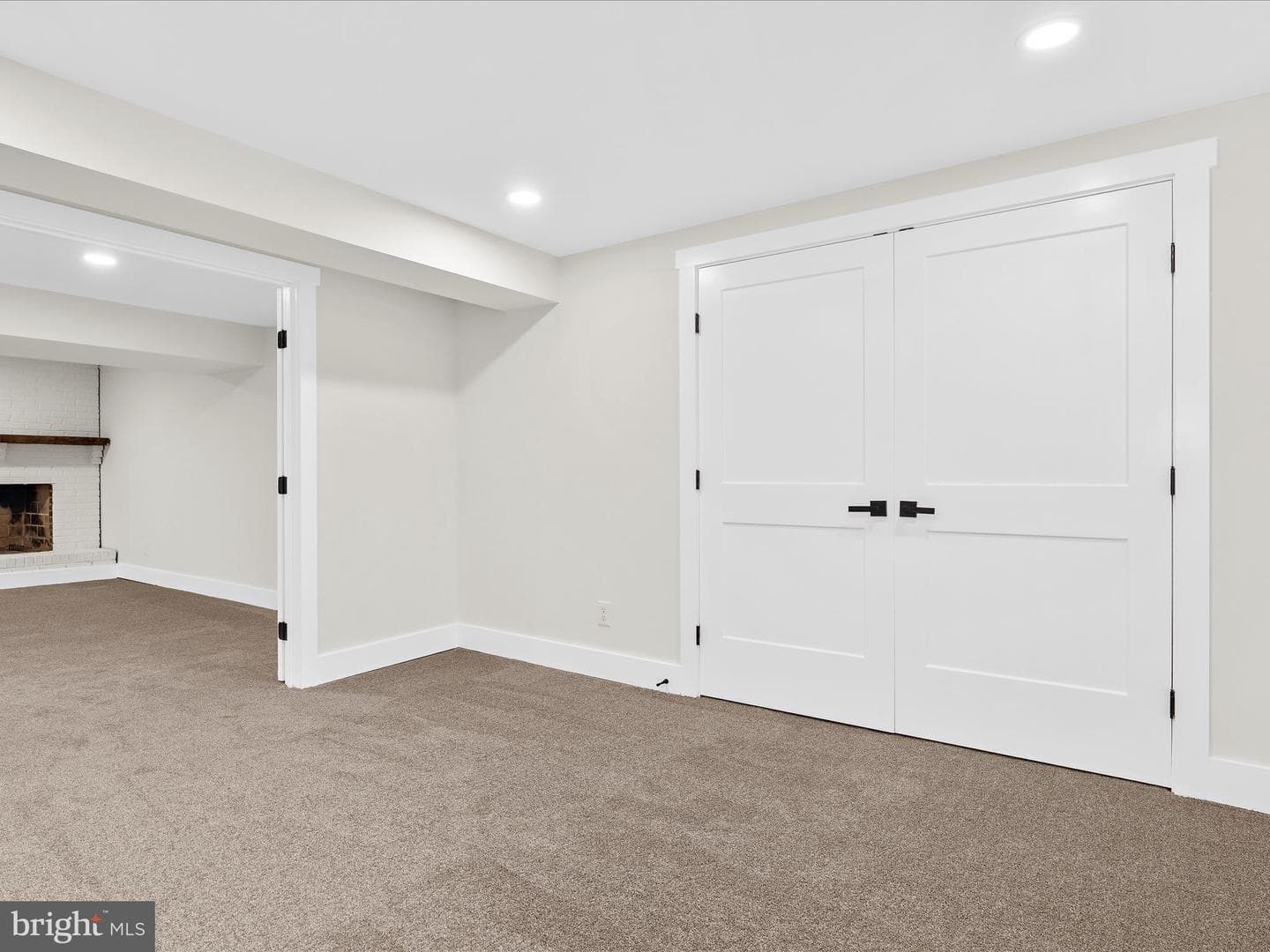 762 Cougar Drive photo 32