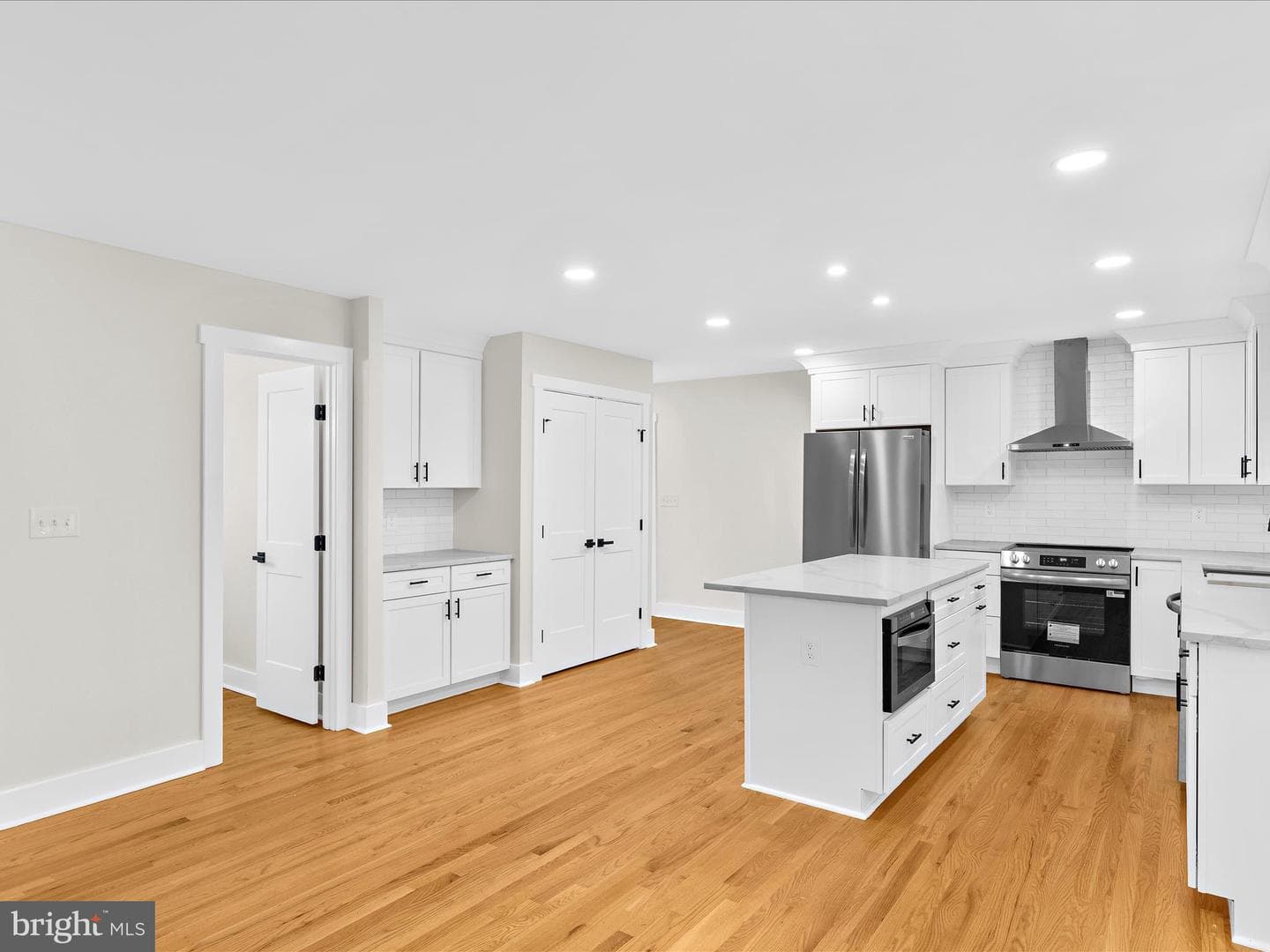 762 Cougar Drive photo 6