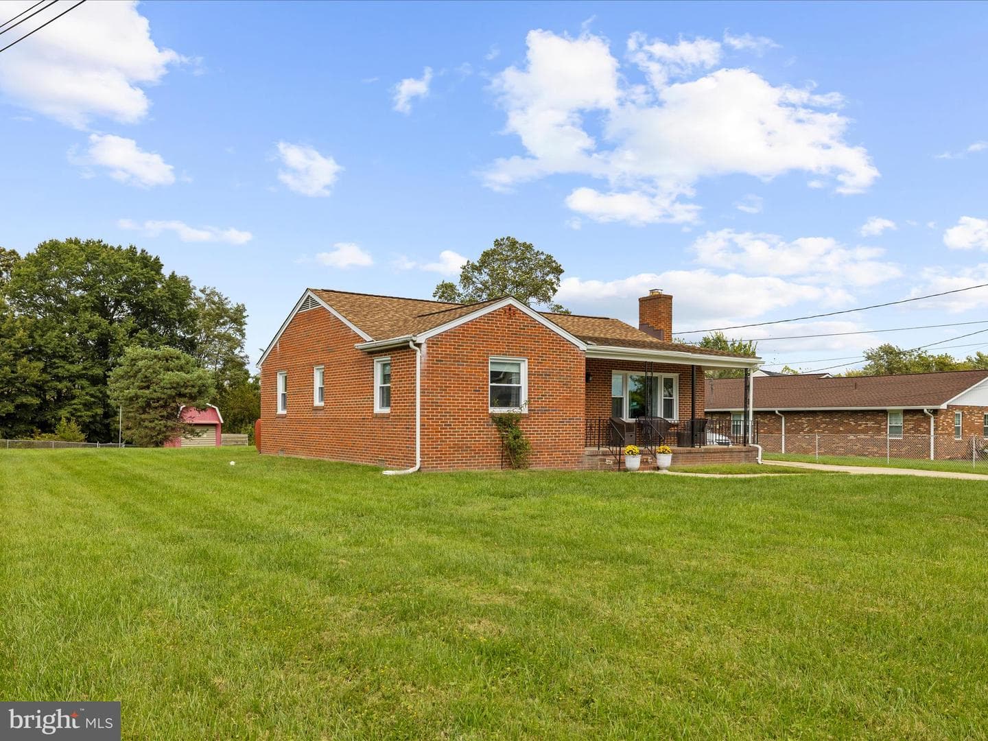 904 Hammonds Lane photo 27