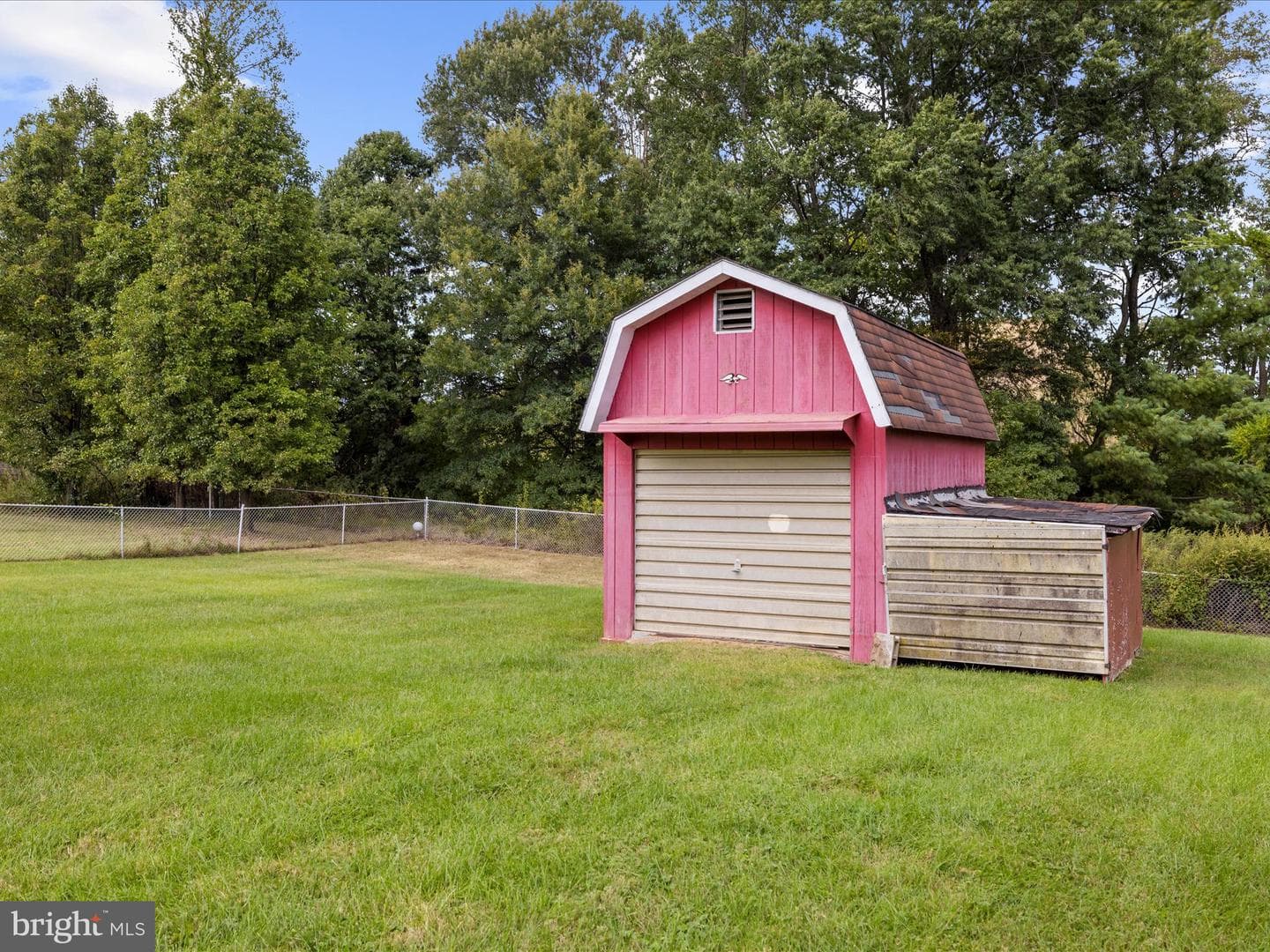 904 Hammonds Lane photo 31