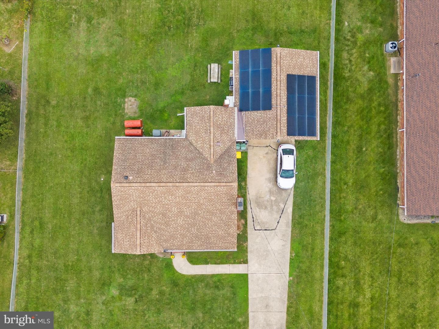 904 Hammonds Lane photo 34