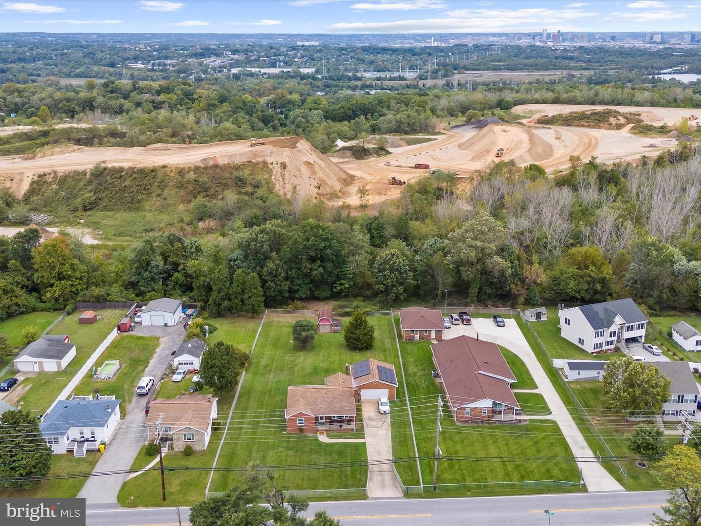904 Hammonds Lane photo 38