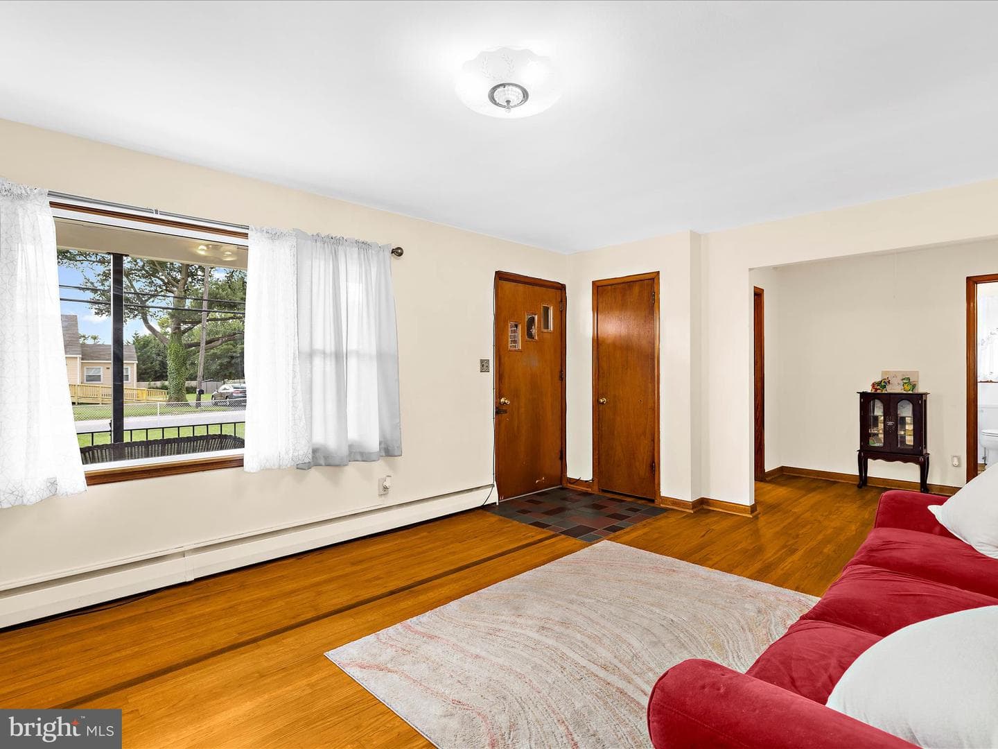 904 Hammonds Lane photo 9