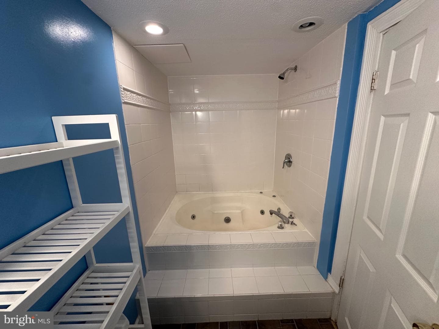 719 Willowby Run photo 13