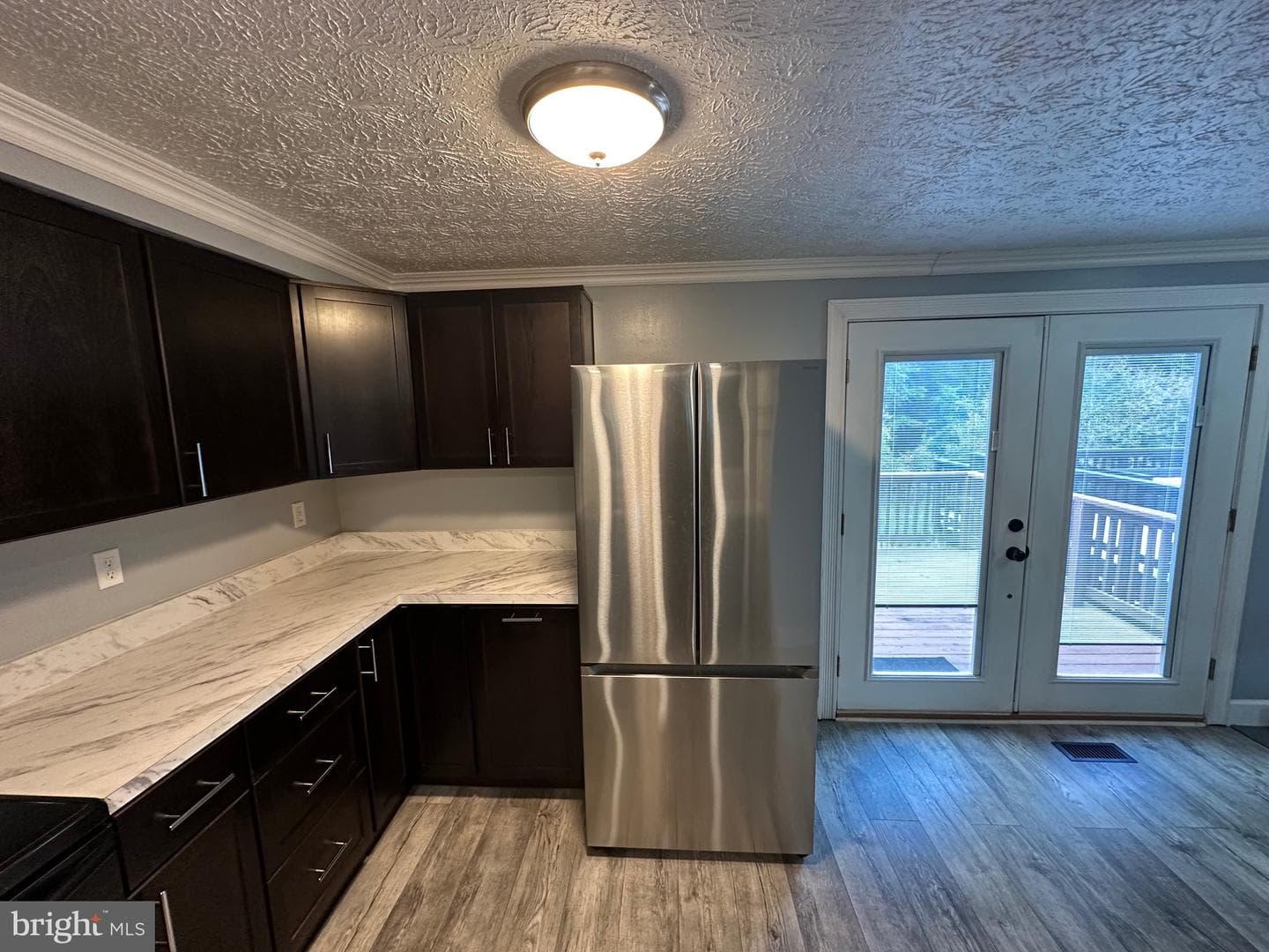 719 Willowby Run photo 4