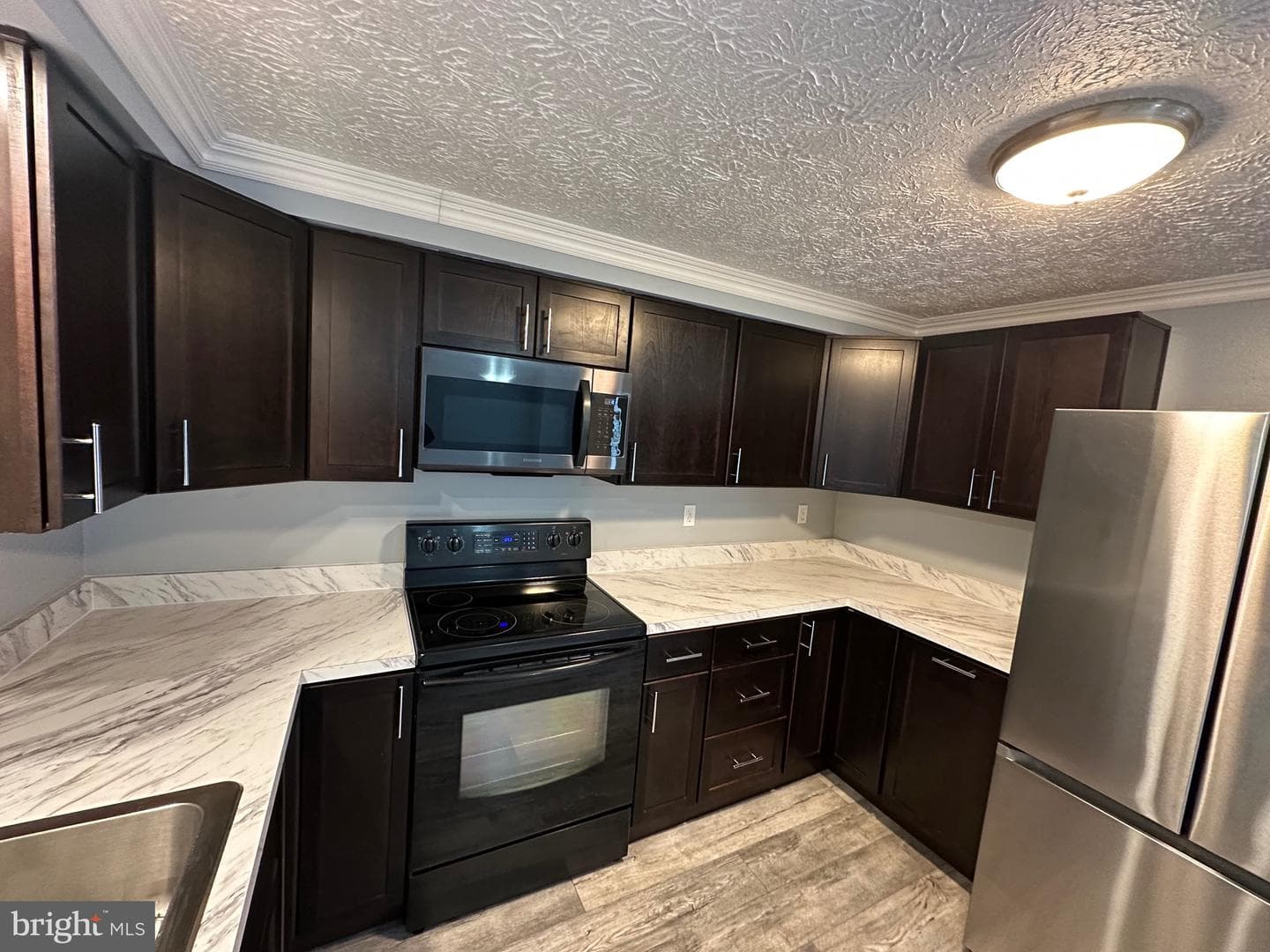 719 Willowby Run photo 5