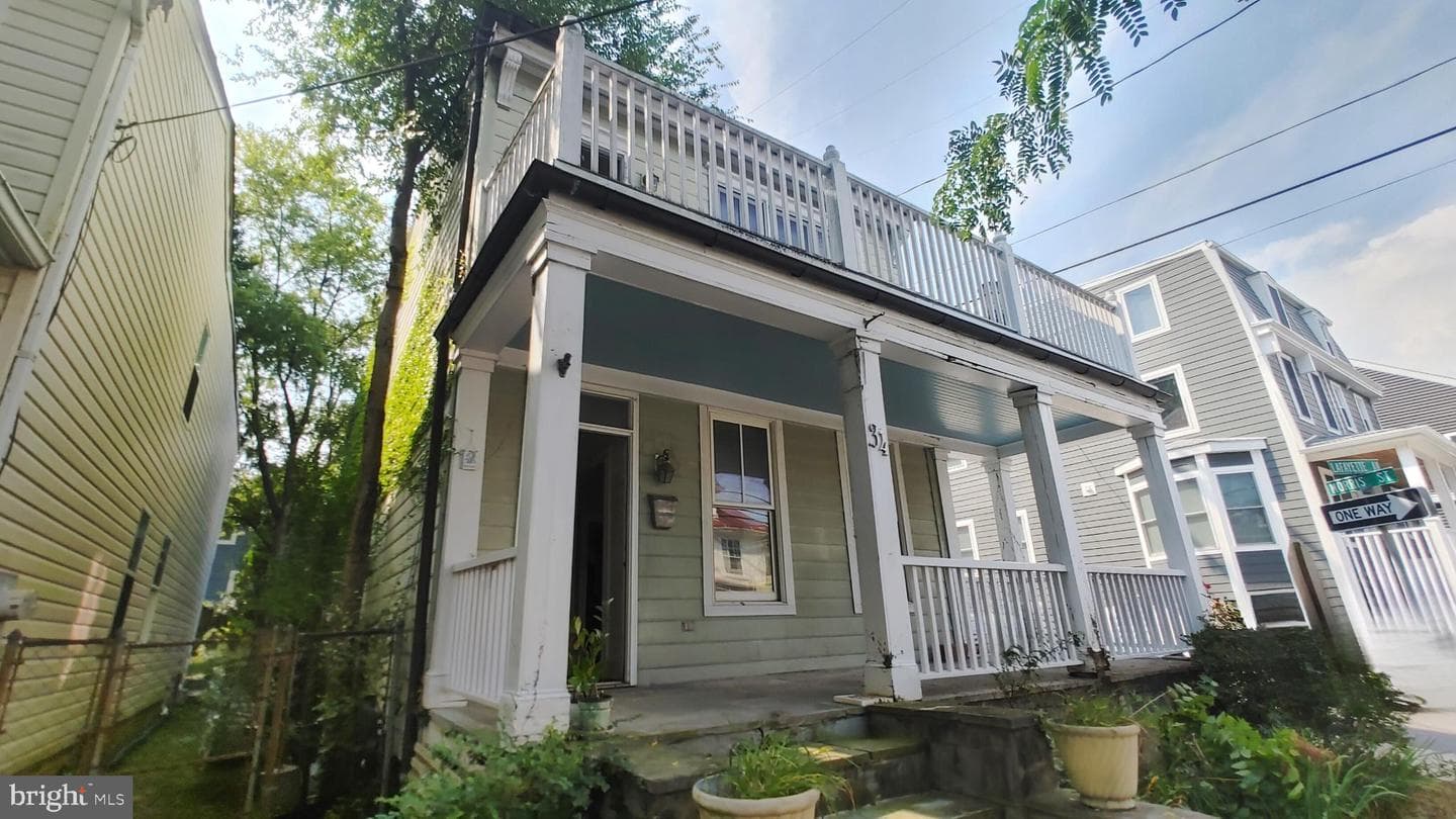 34 Lafayette Avenue photo 2