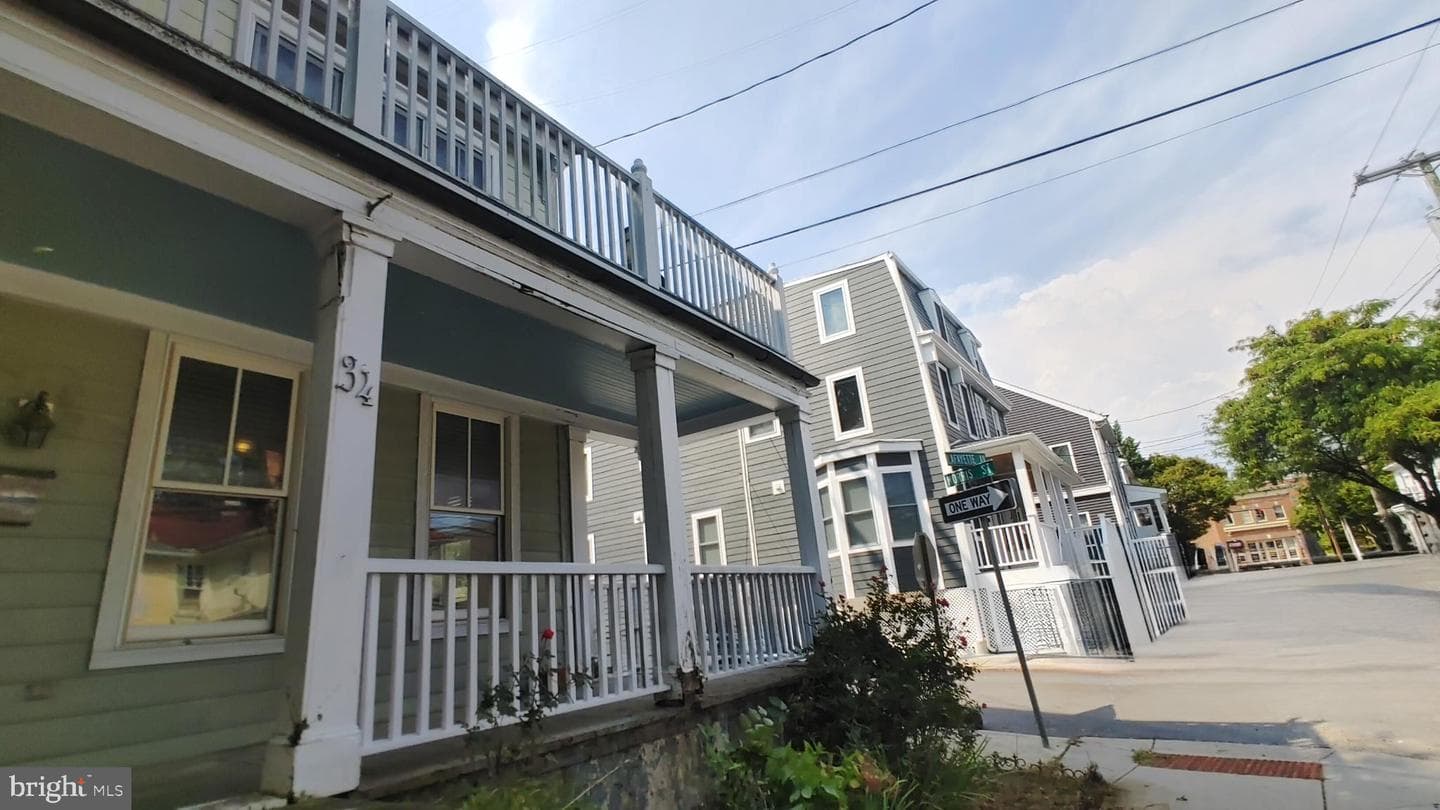 34 Lafayette Avenue photo 3
