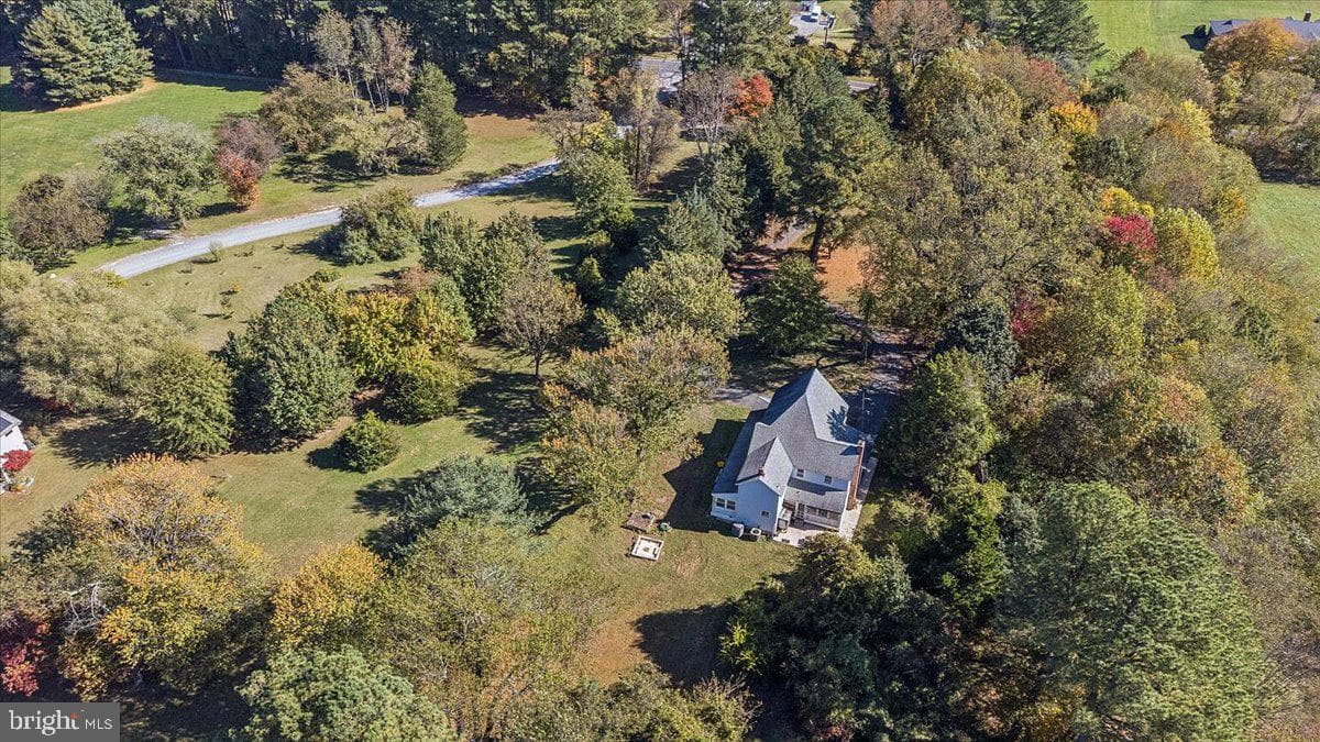 1101 Meredith Lane photo 4