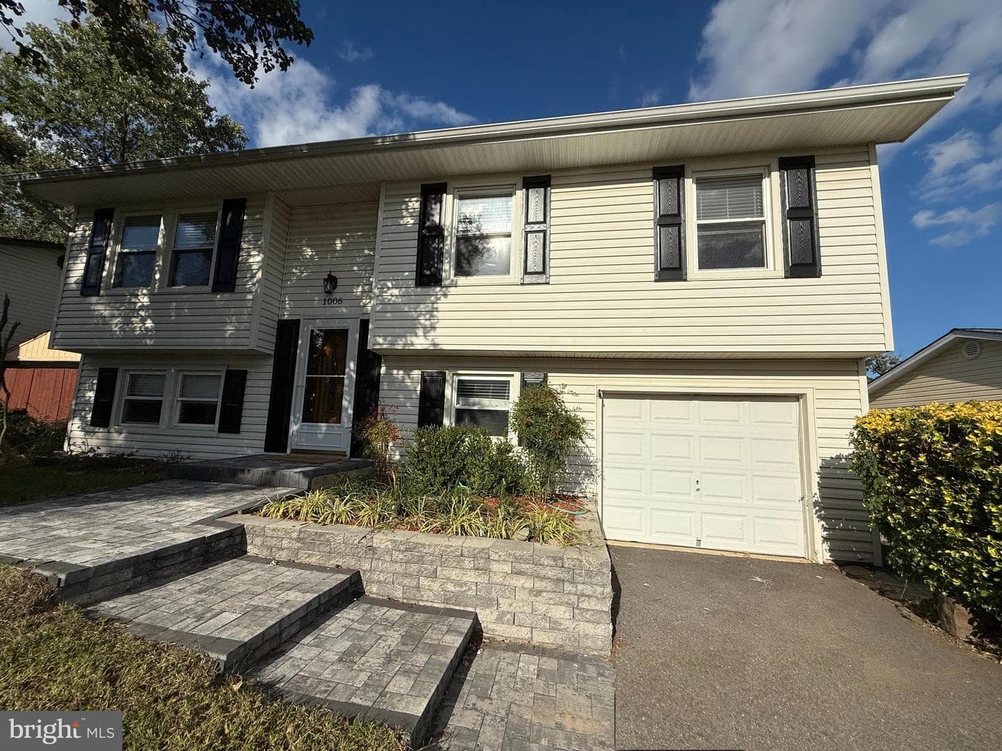 1006 Christmas Lane photo 2