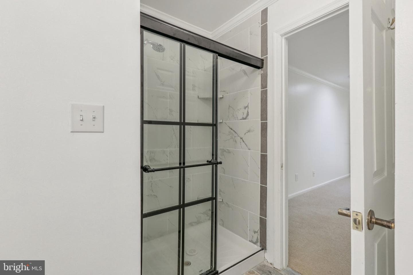 905 Beacon Way photo 12