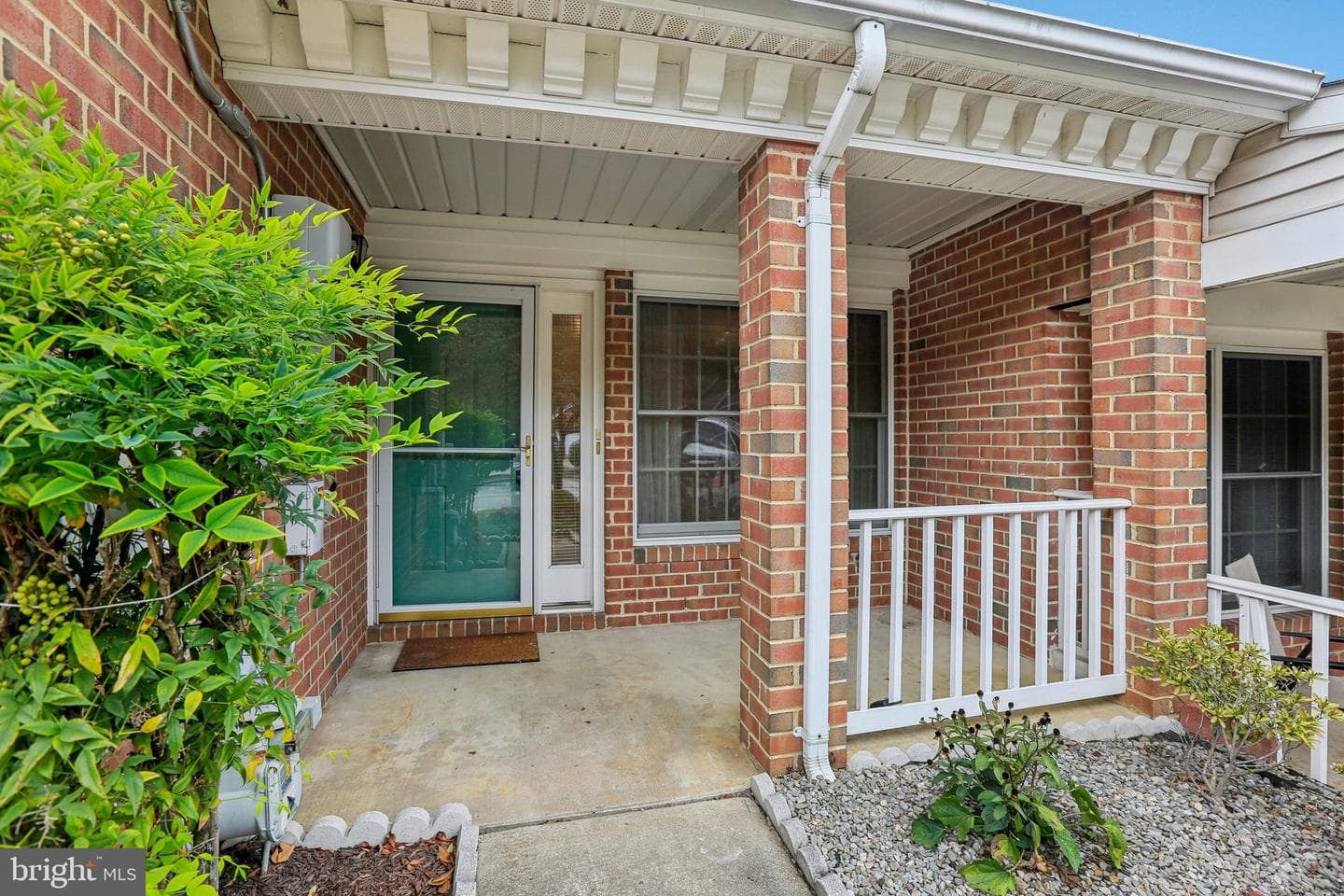 905 Beacon Way photo 2