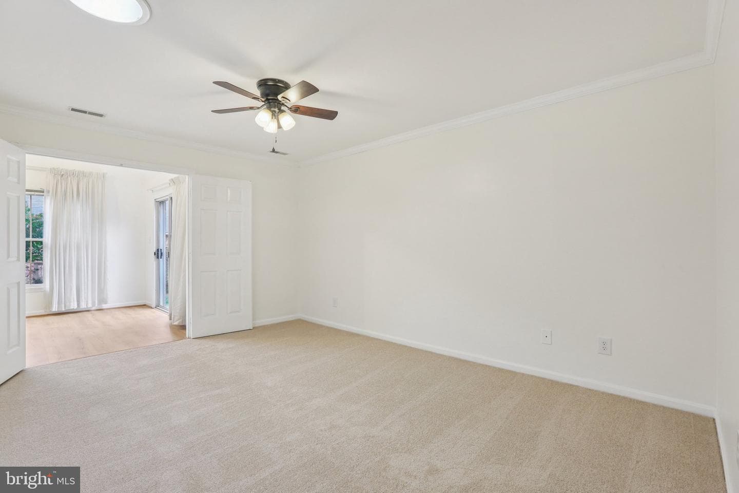 905 Beacon Way photo 8