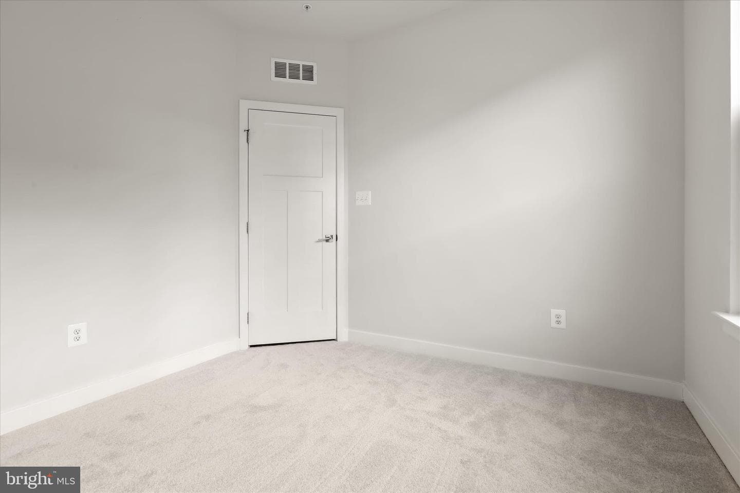538 Levanna Lane photo 27