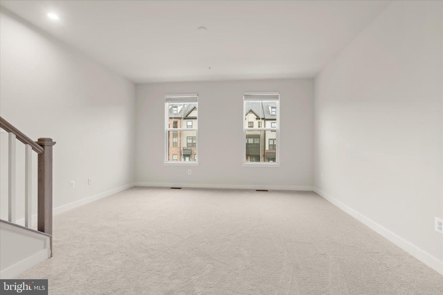 538 Levanna Lane photo 3