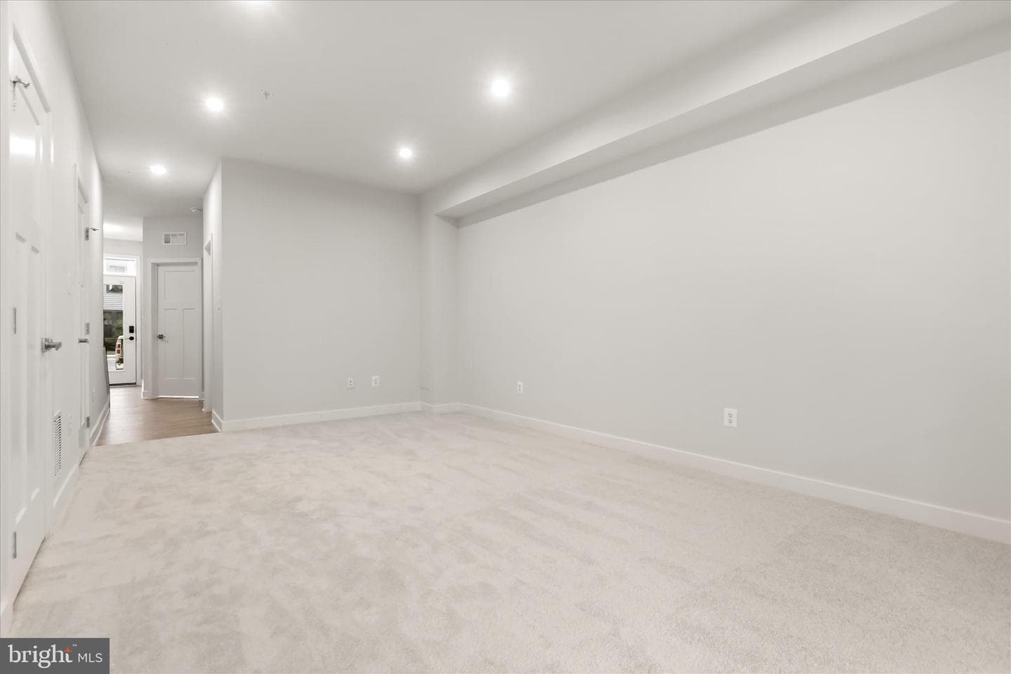 538 Levanna Lane photo 31