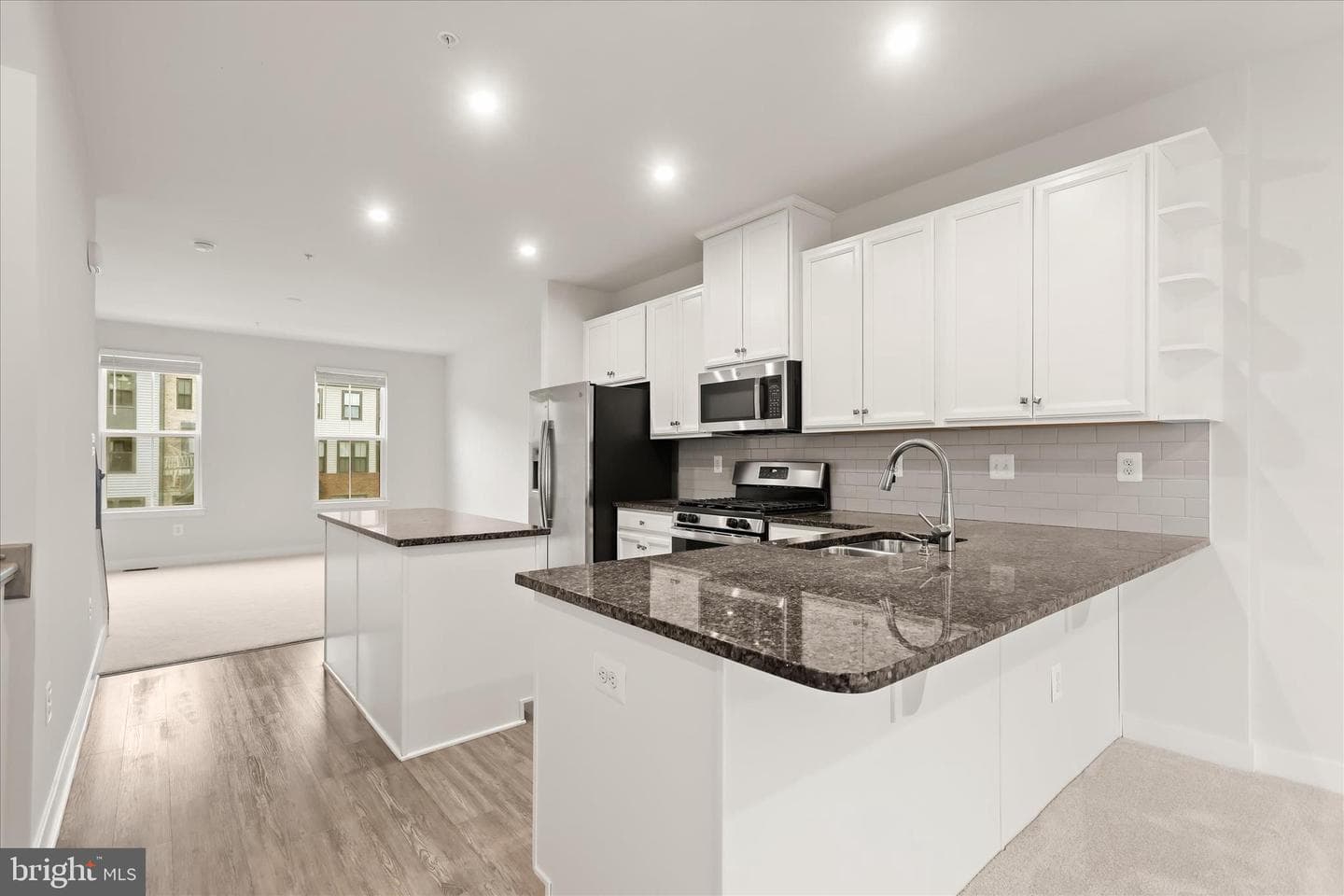 538 Levanna Lane photo 7