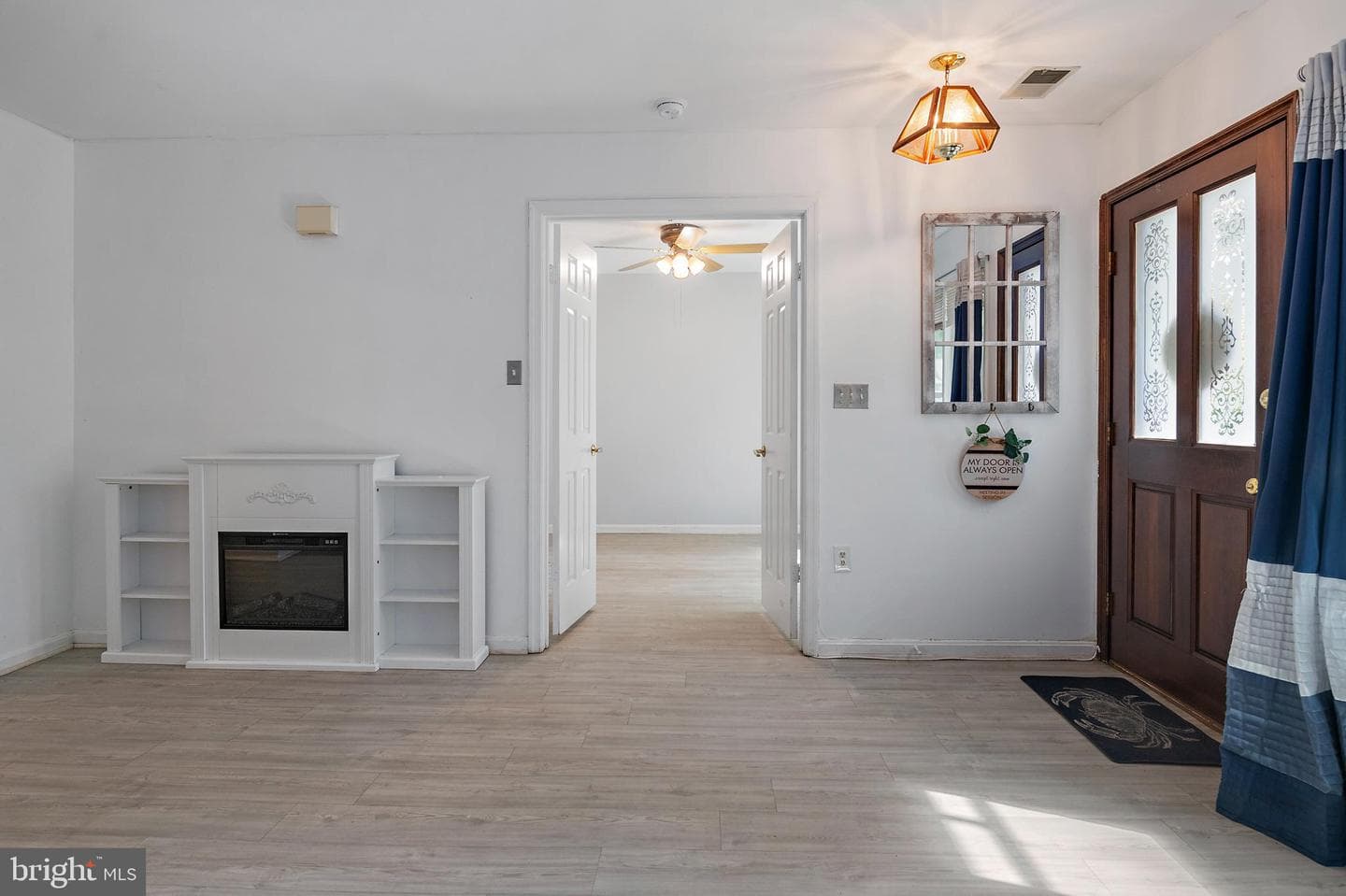 932 Riversedge Circle photo 7