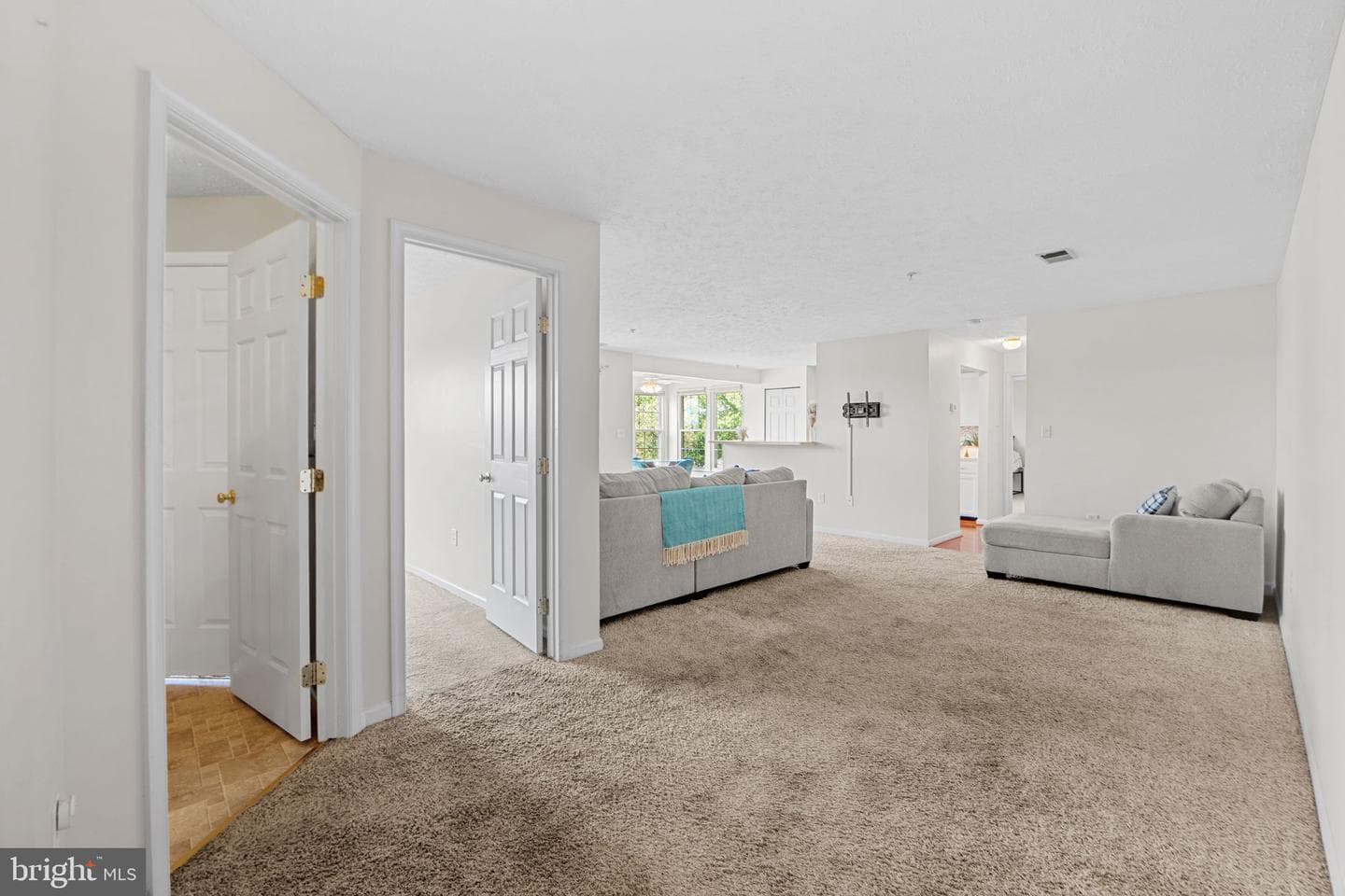 699 Winding Stream Way #203 photo 5