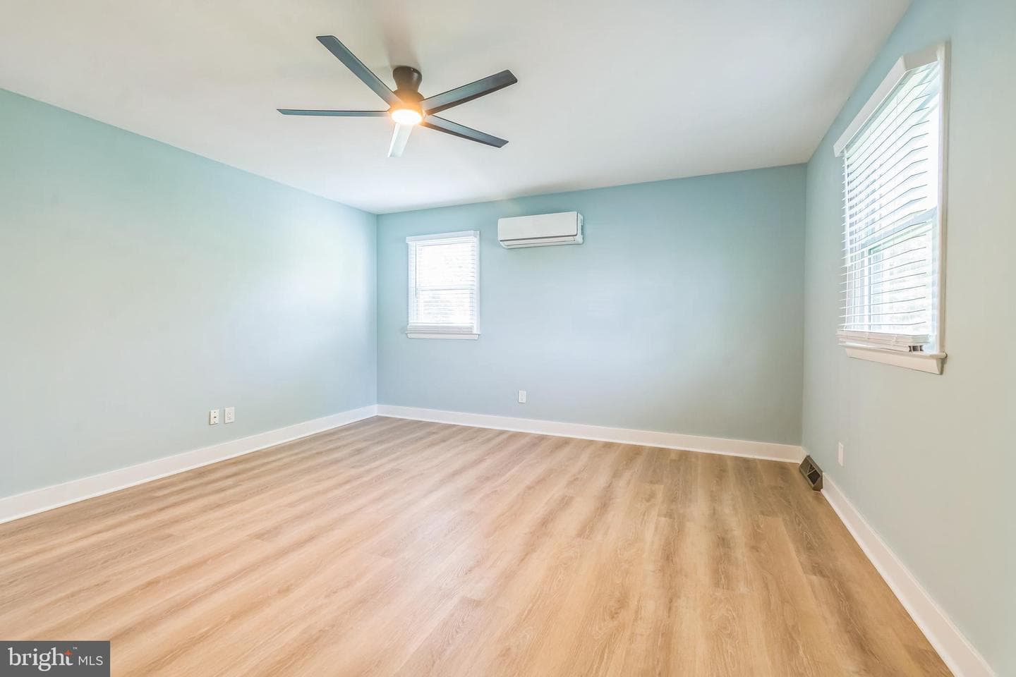 508 Harbor Drive photo 17