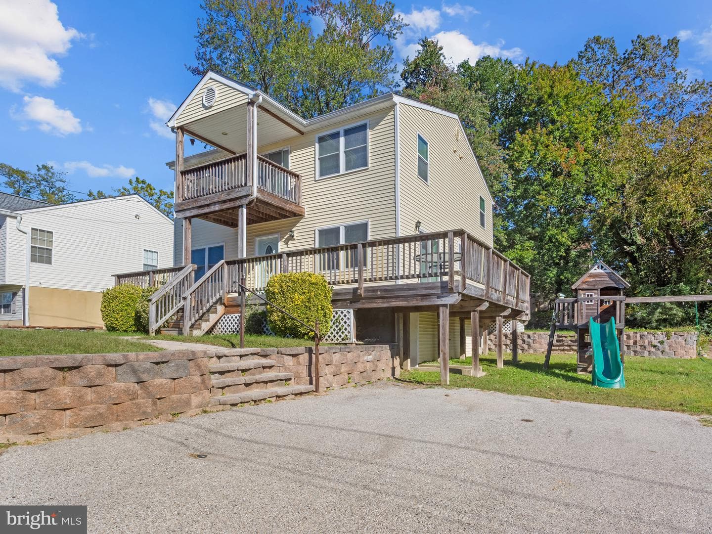 7673 Berry Drive photo 2