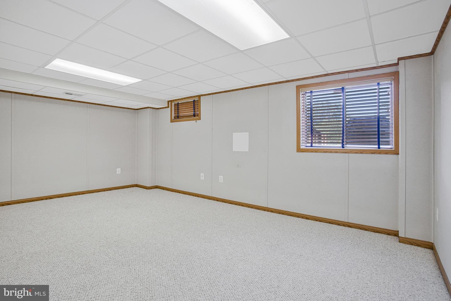 546 Greencrest Lane photo 17